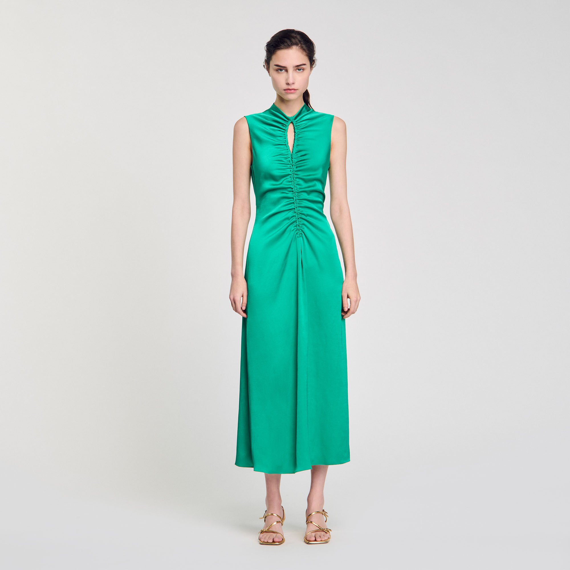 Robe longue en satin 
