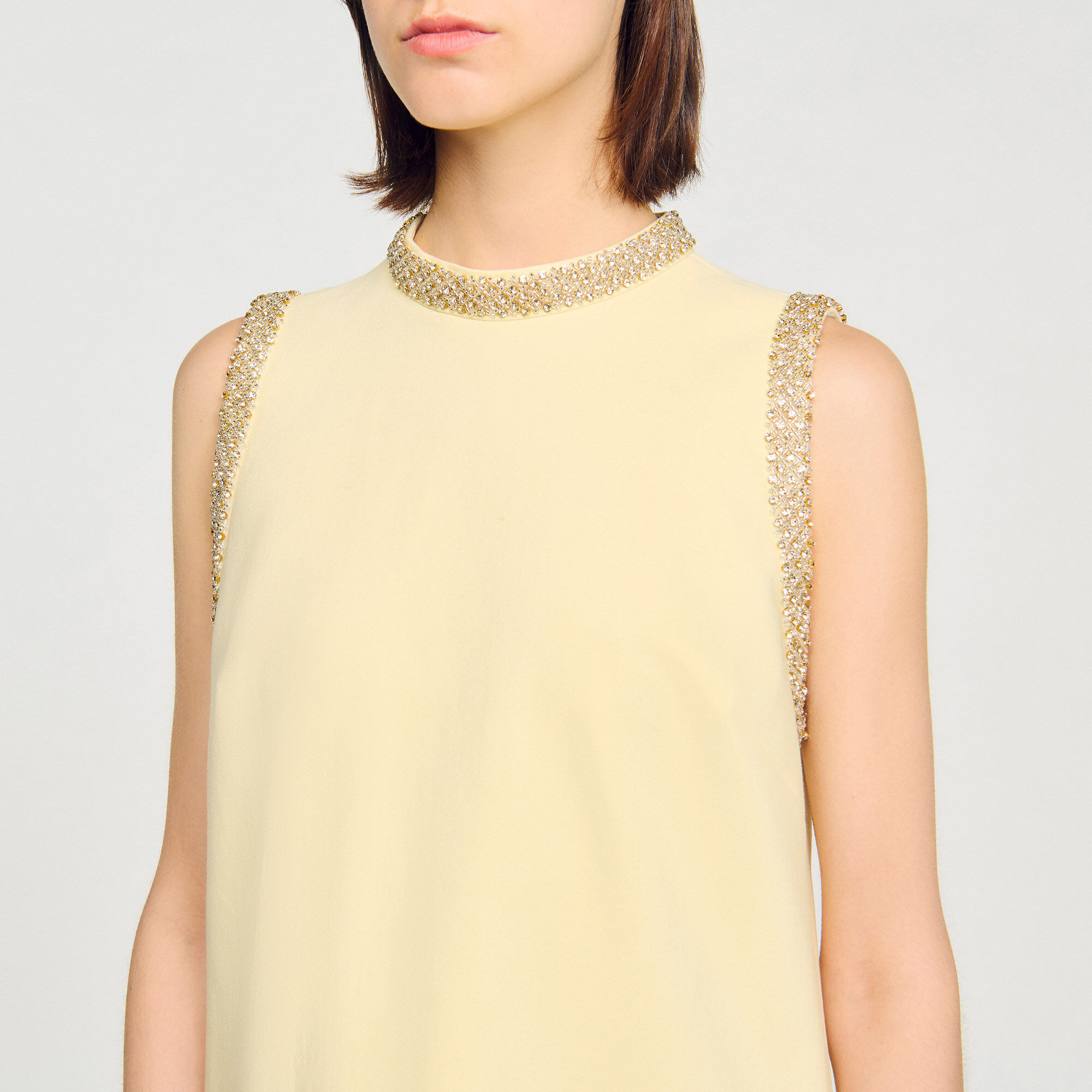 Robe courte strassée