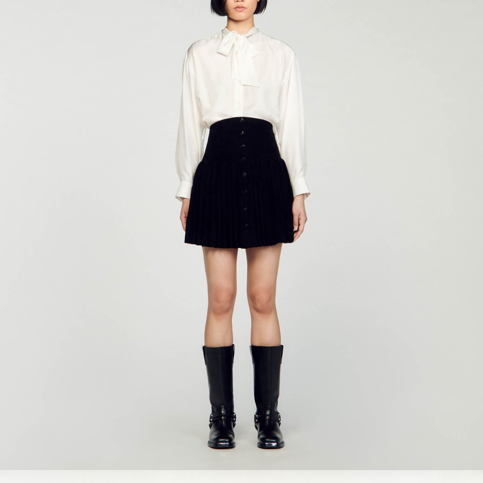 Jupe courte en maille velours