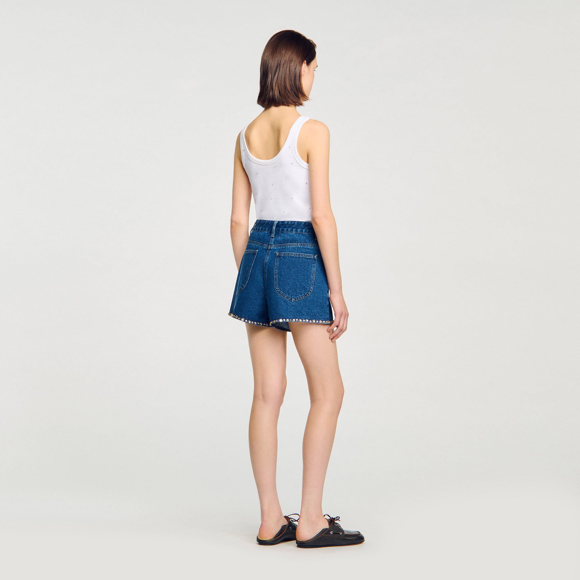 Short en denim strassé