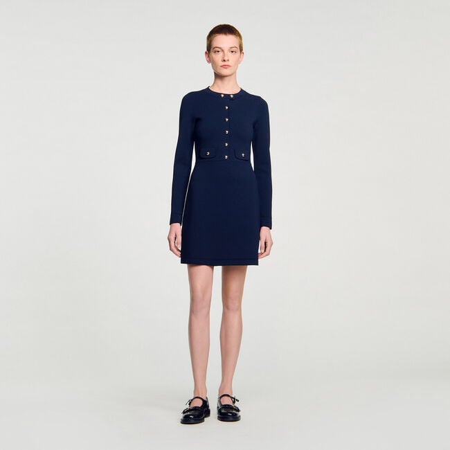 Robe courte en maille boutonnée