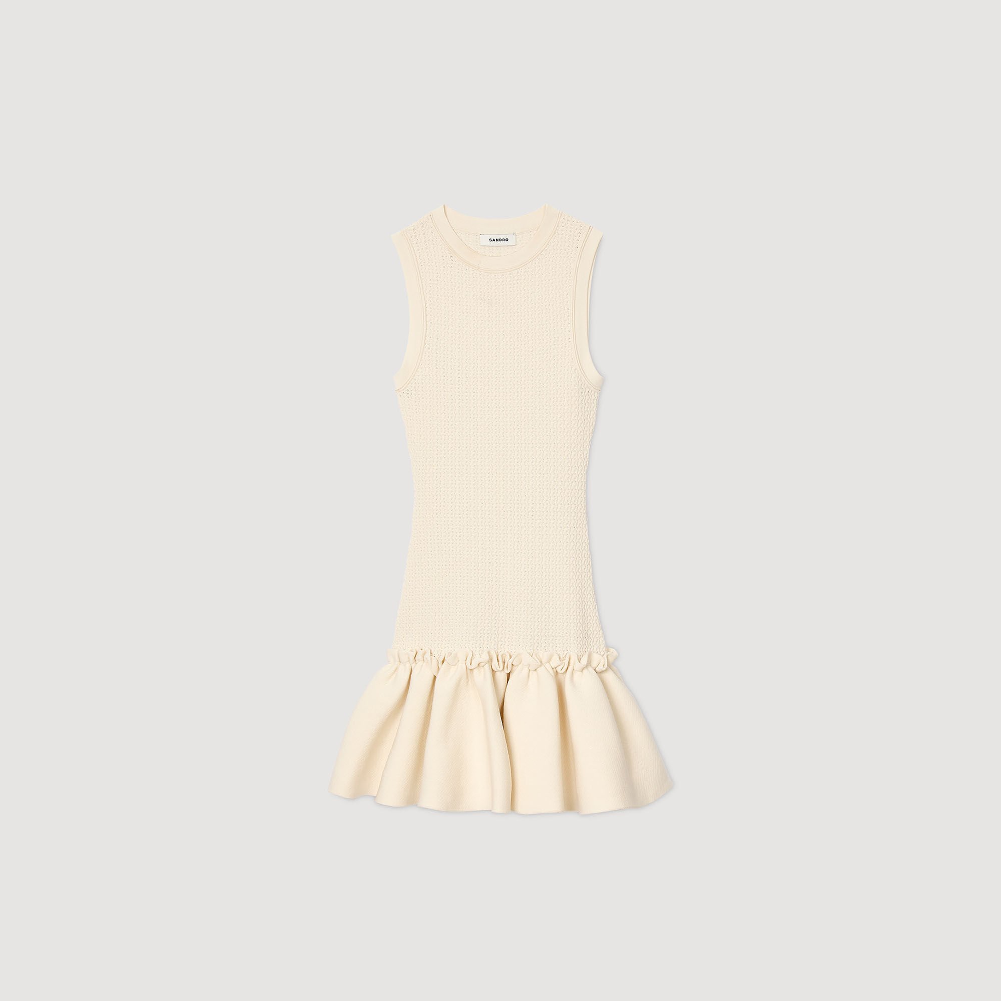 Robe courte en maille à volant