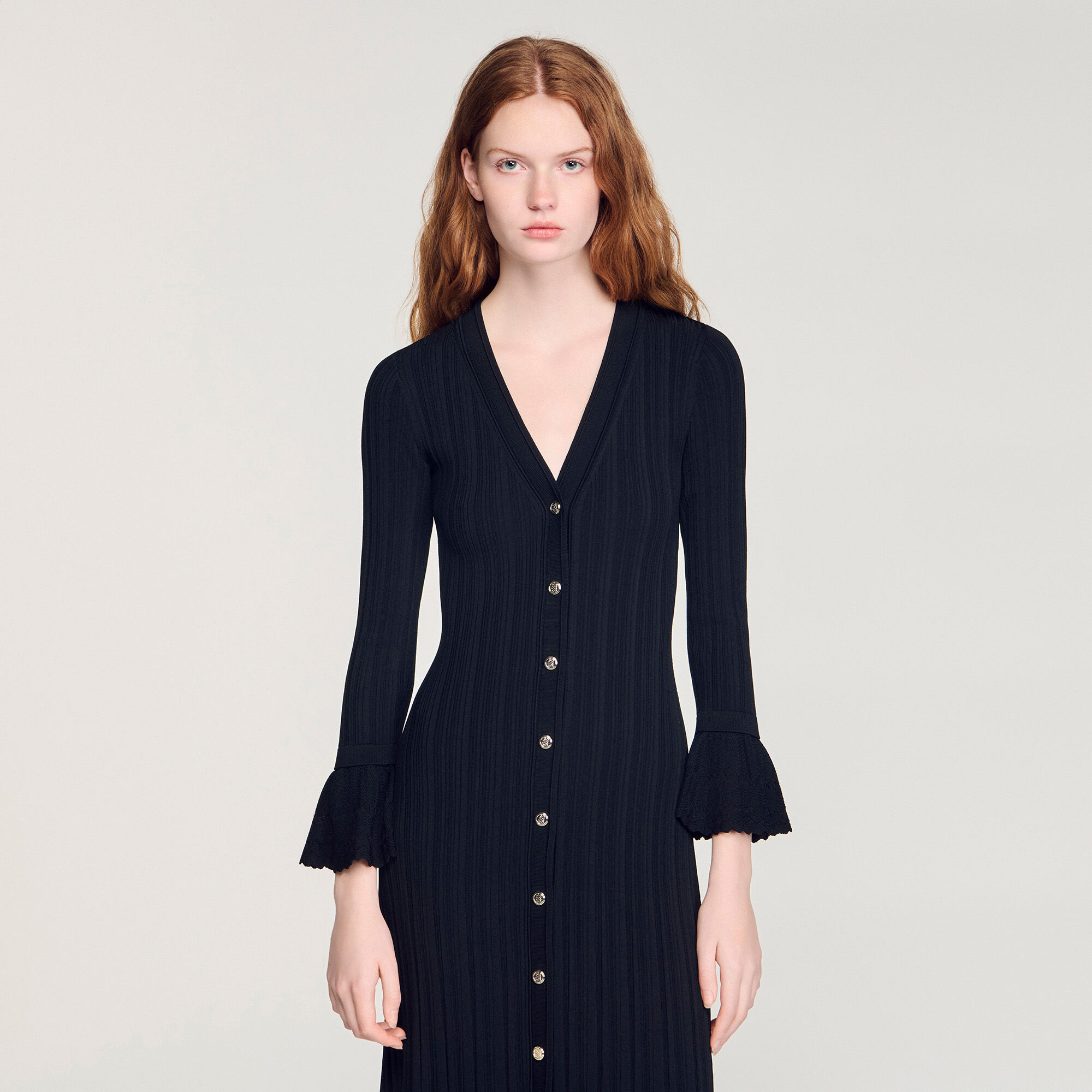 Robe longue en maille &agrave; volant