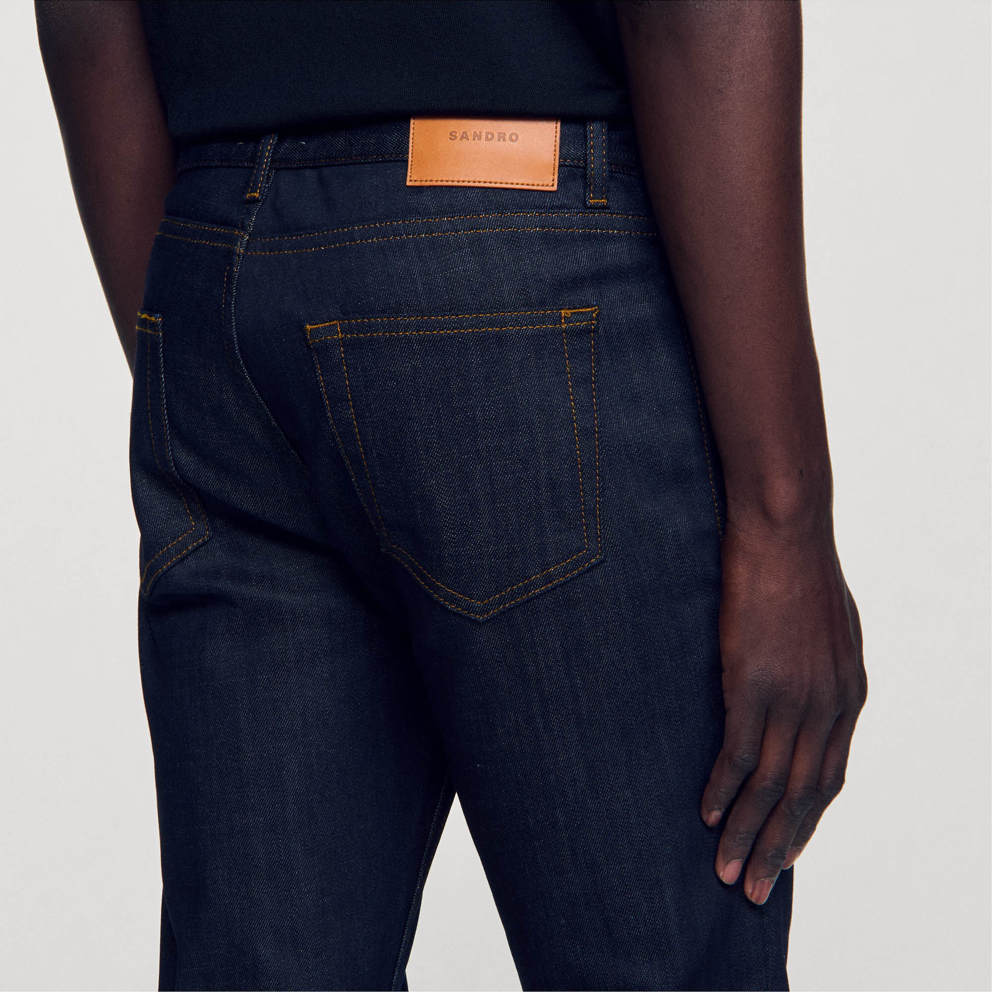 Jean étroit avec délavage Waterless