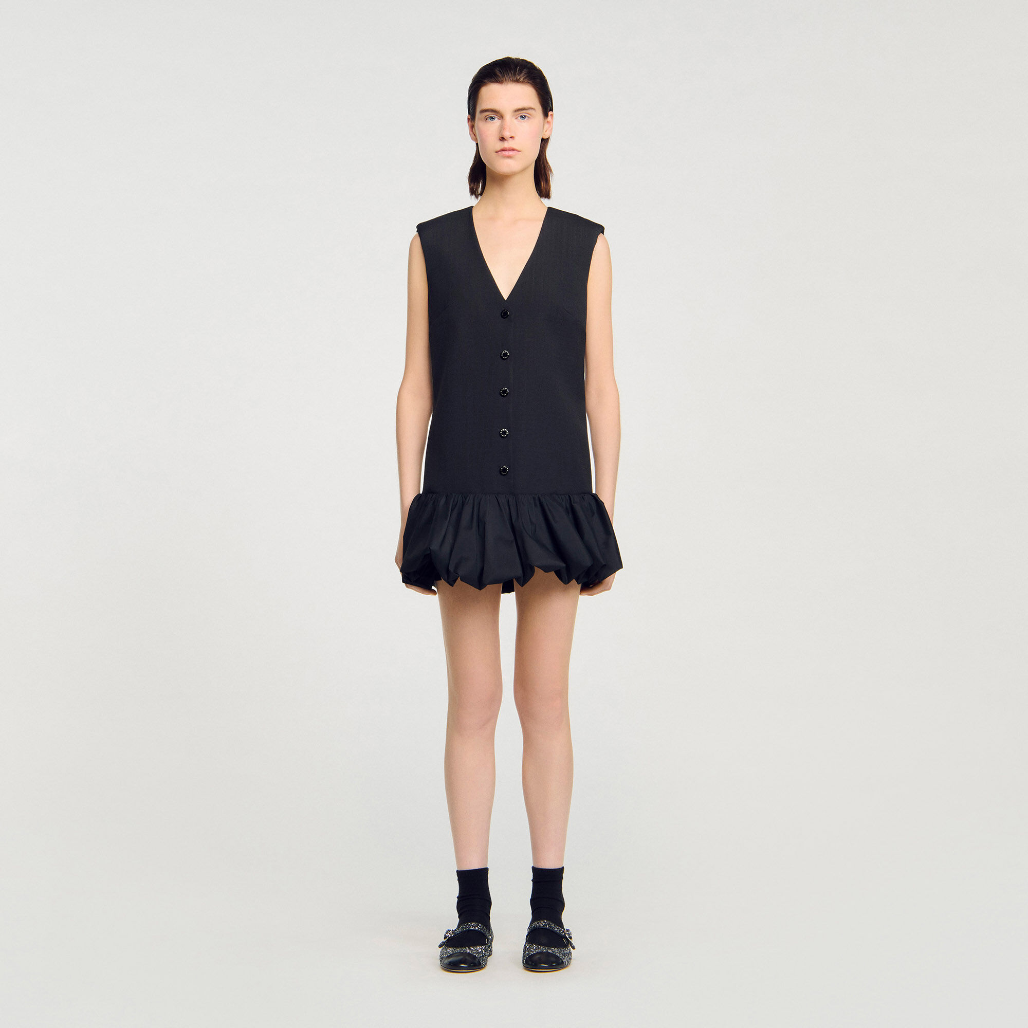 Robe courte de tailleur à volant 