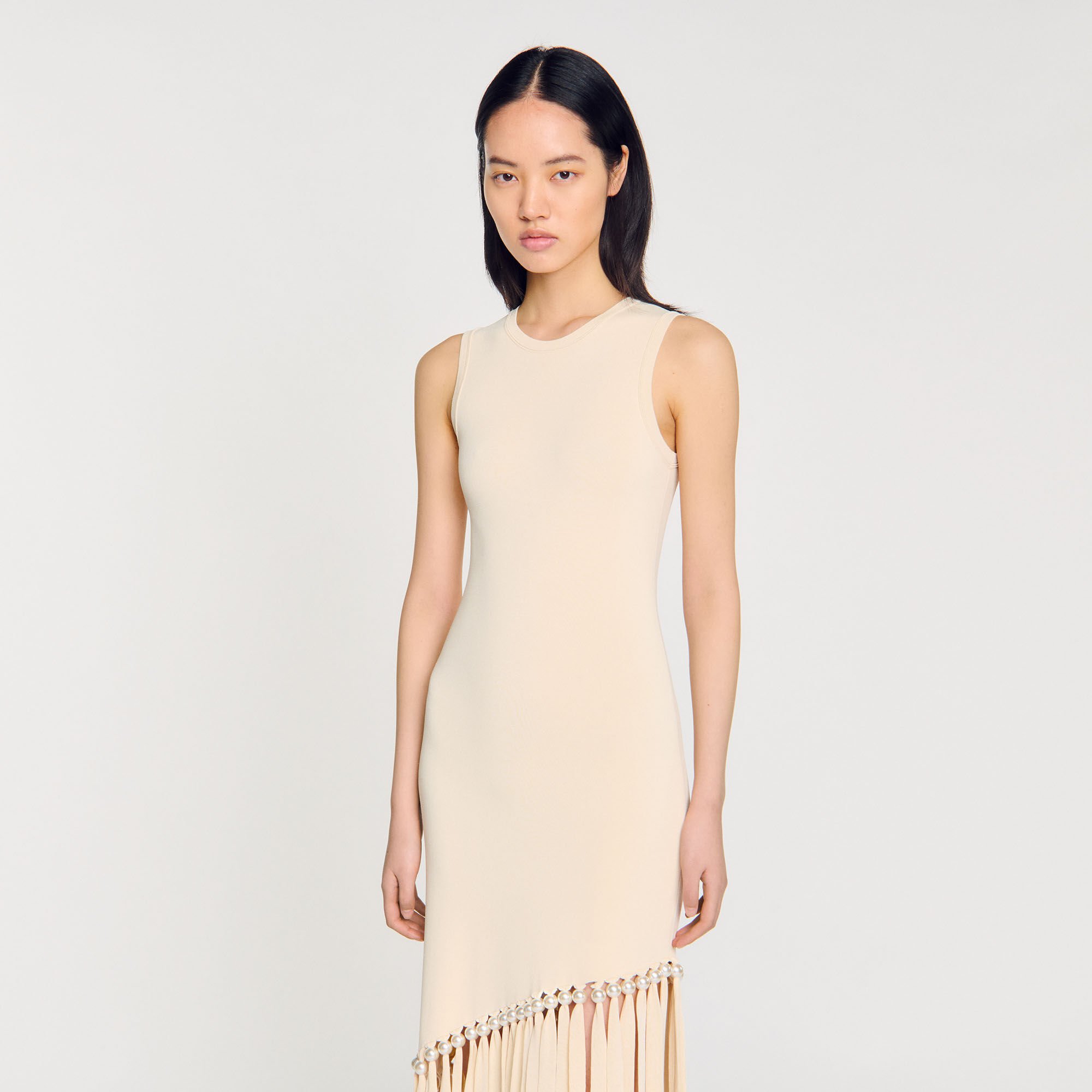 Robe midi en maille frangée et perlée