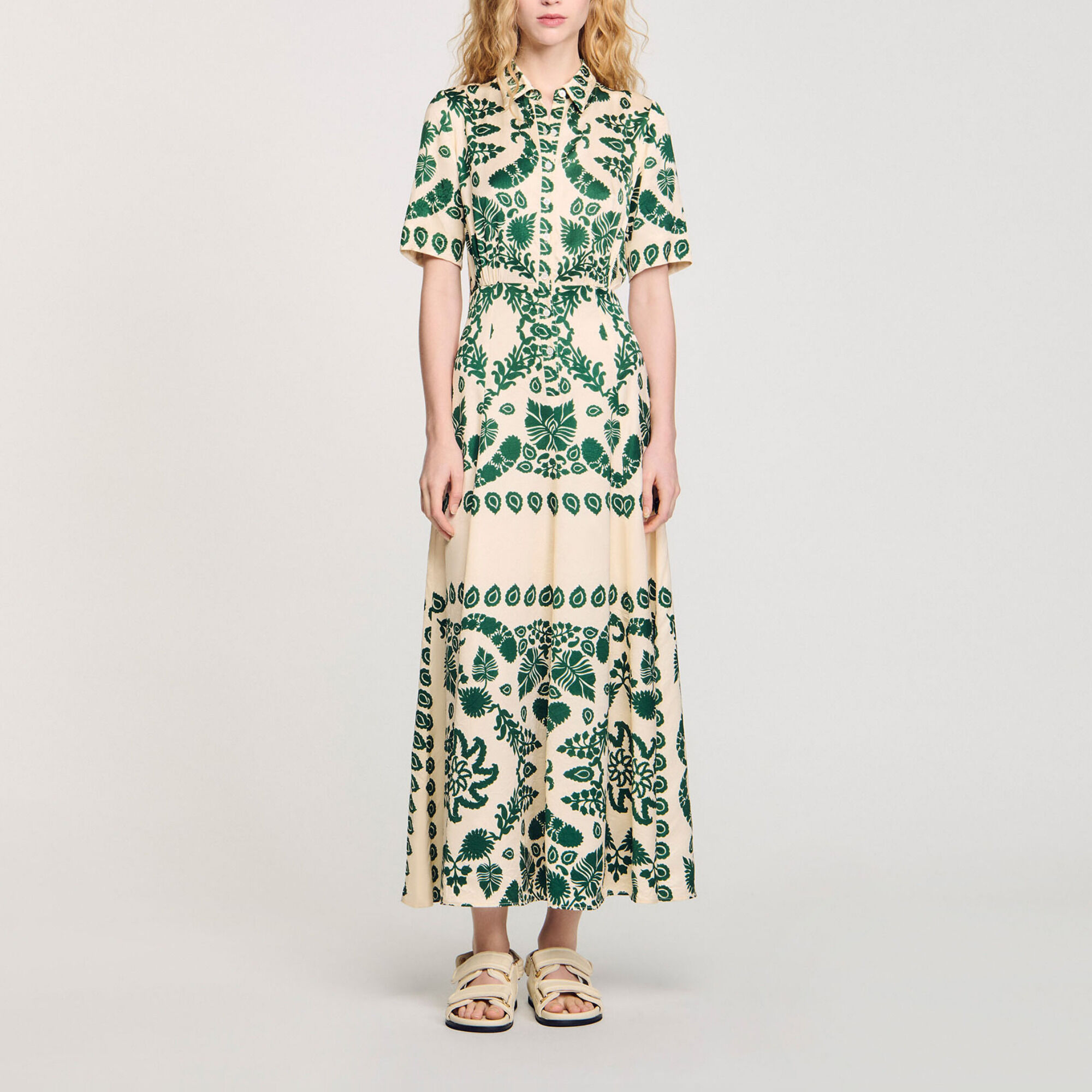 Robe longue &agrave; imprim&eacute; fleuri 