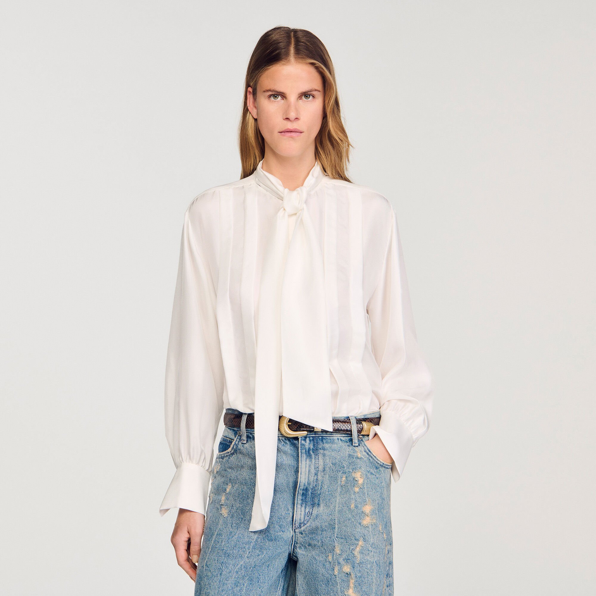 Chemise en soie à lavallière