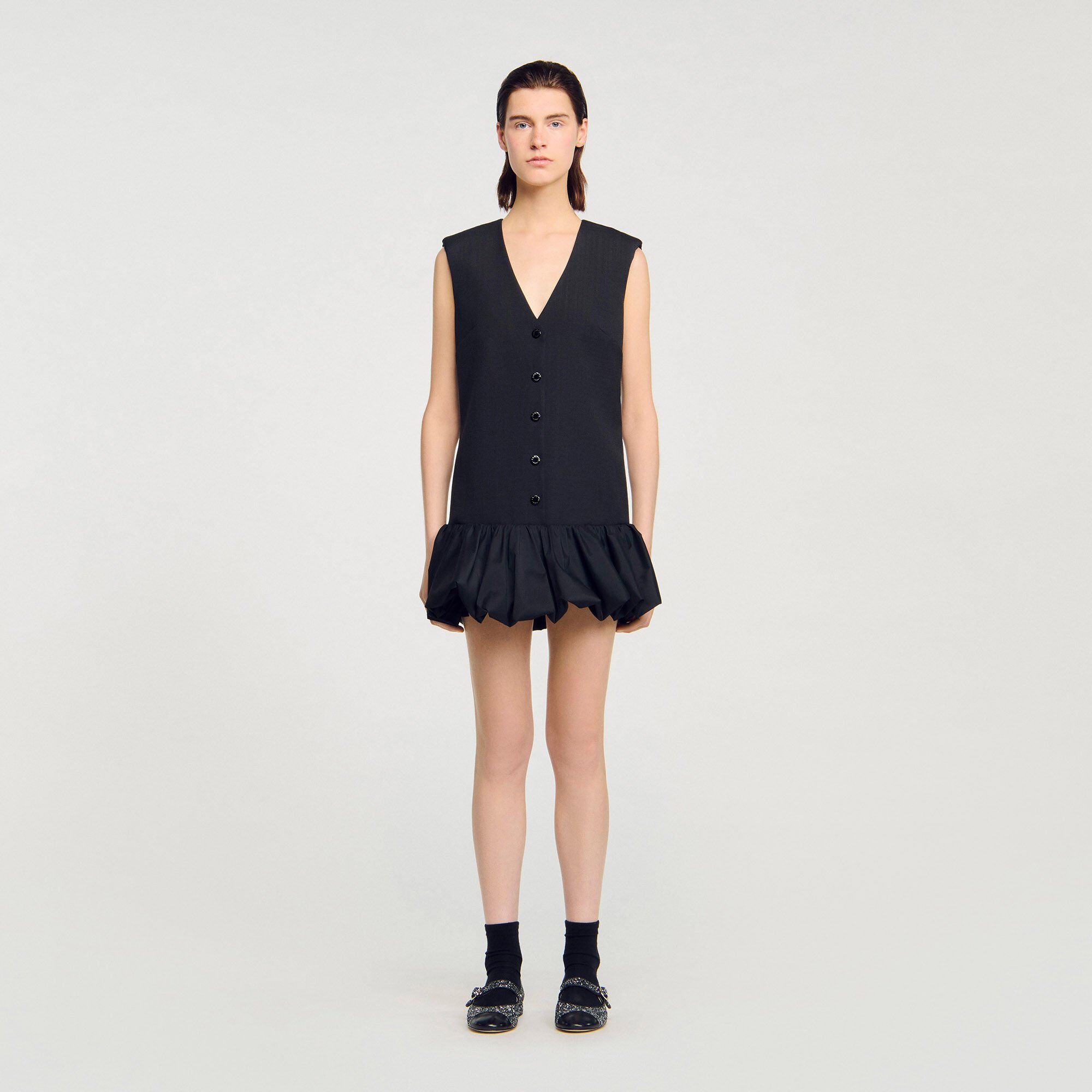 Robe courte de tailleur à volant 