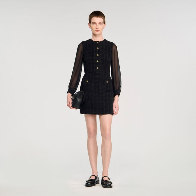Robe courte à manches longues