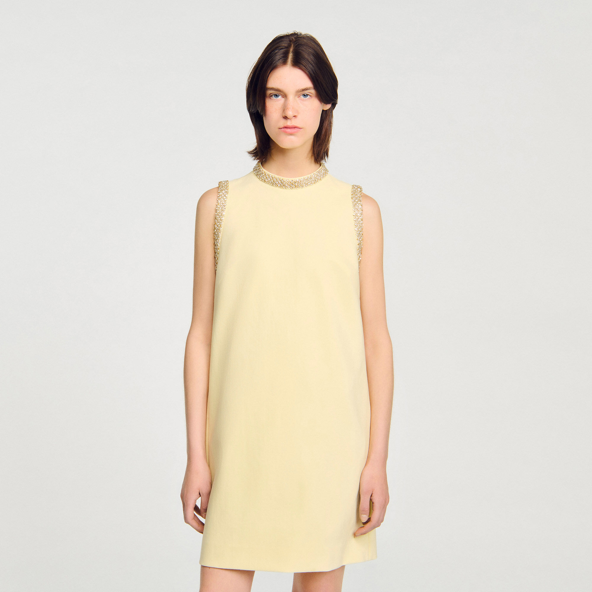 Robe courte strassée