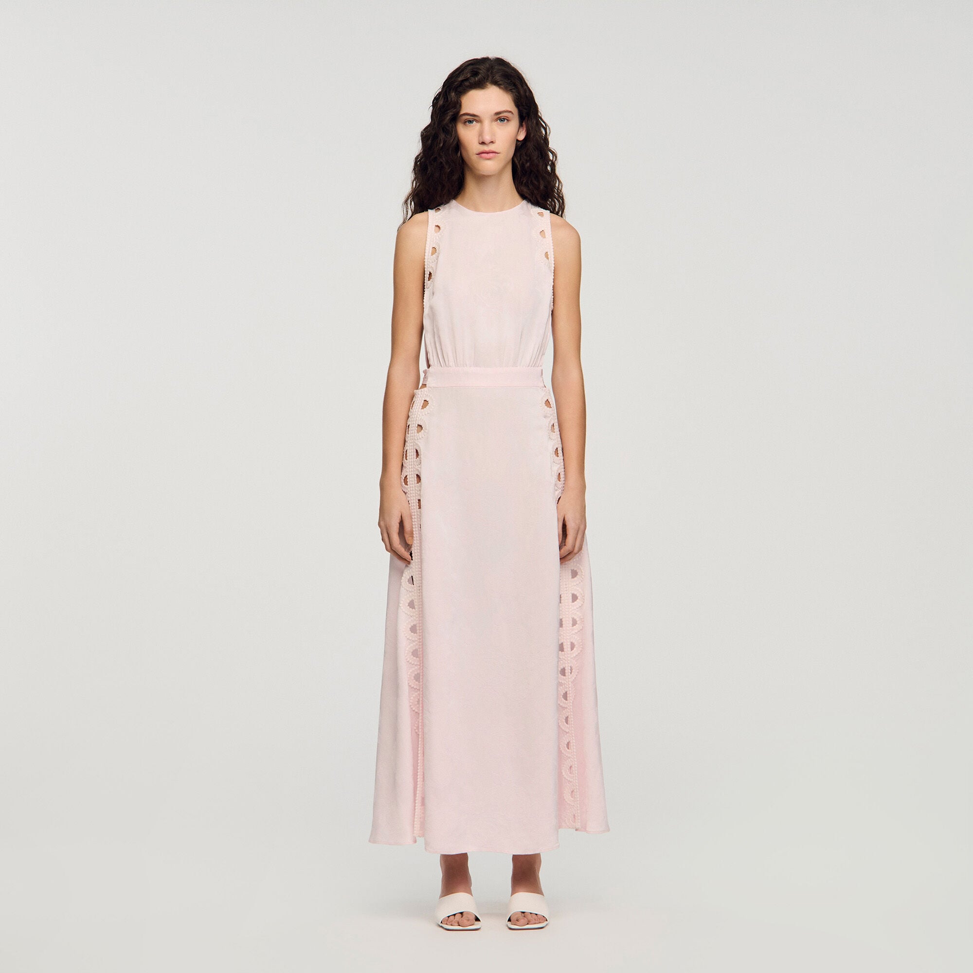 Robe longue &agrave; jacquard fleurs