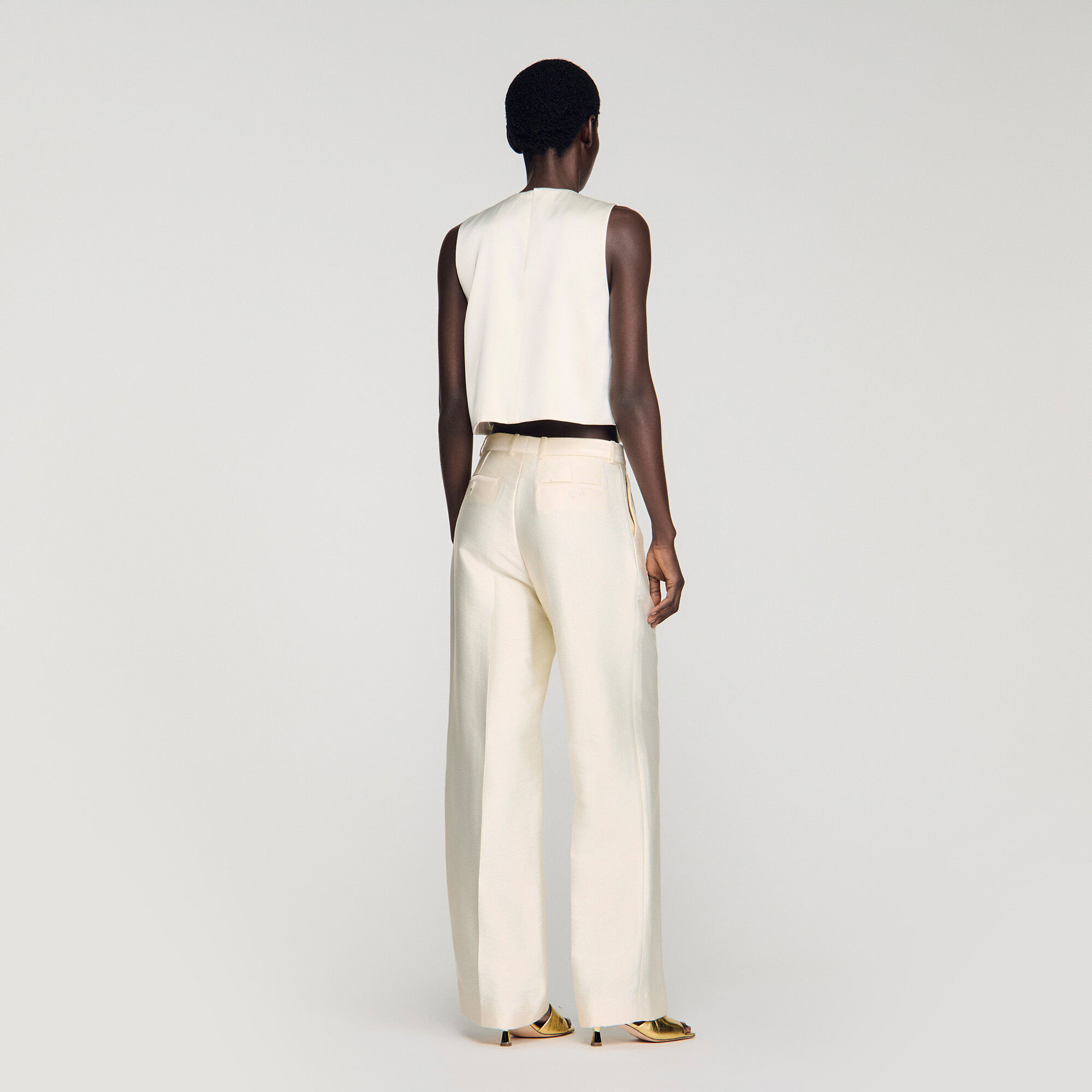 Top court satin&eacute; &agrave; n&oelig;ud