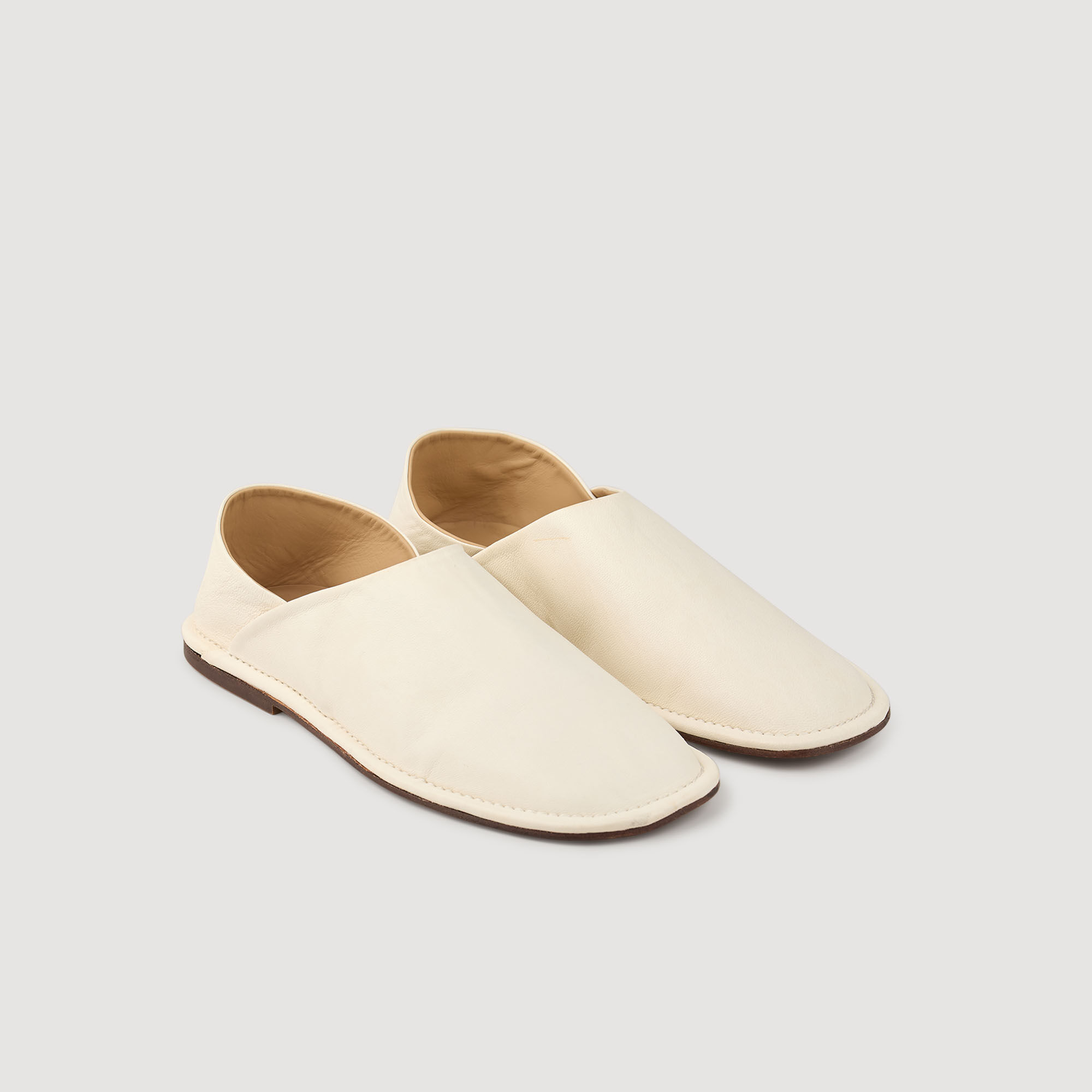Slippers en cuir grainé