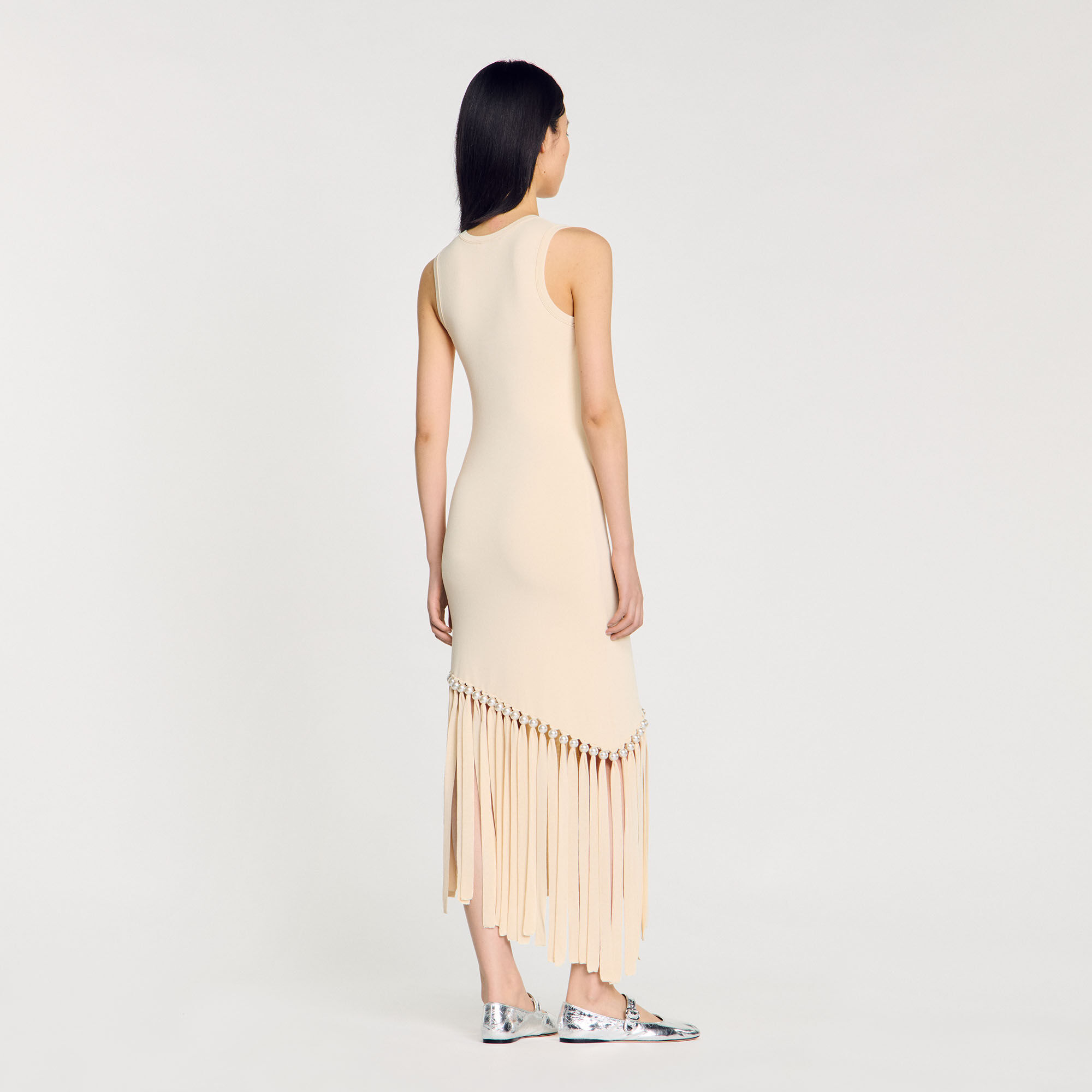 Robe midi en maille frangée et perlée
