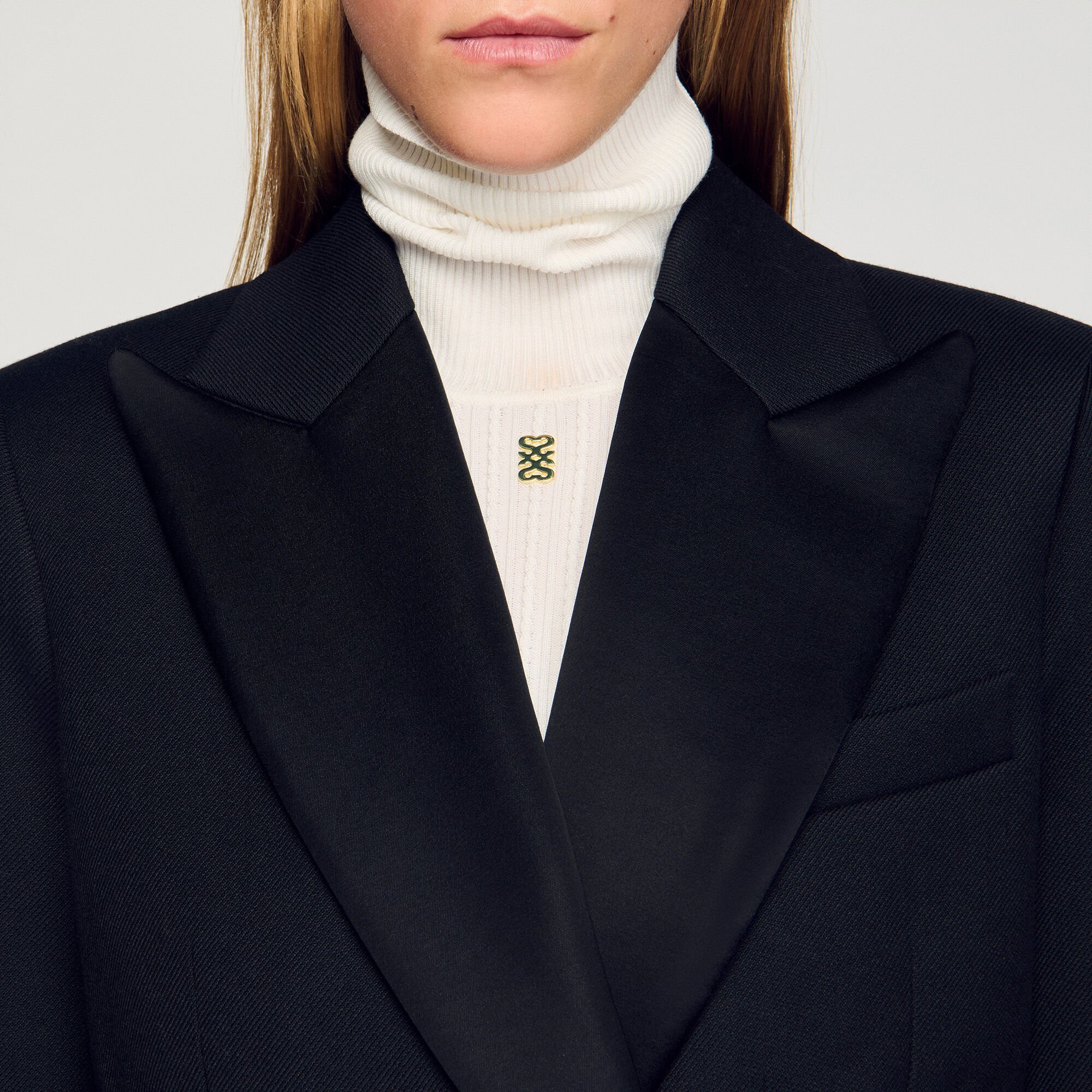 Manteau long à revers satinés