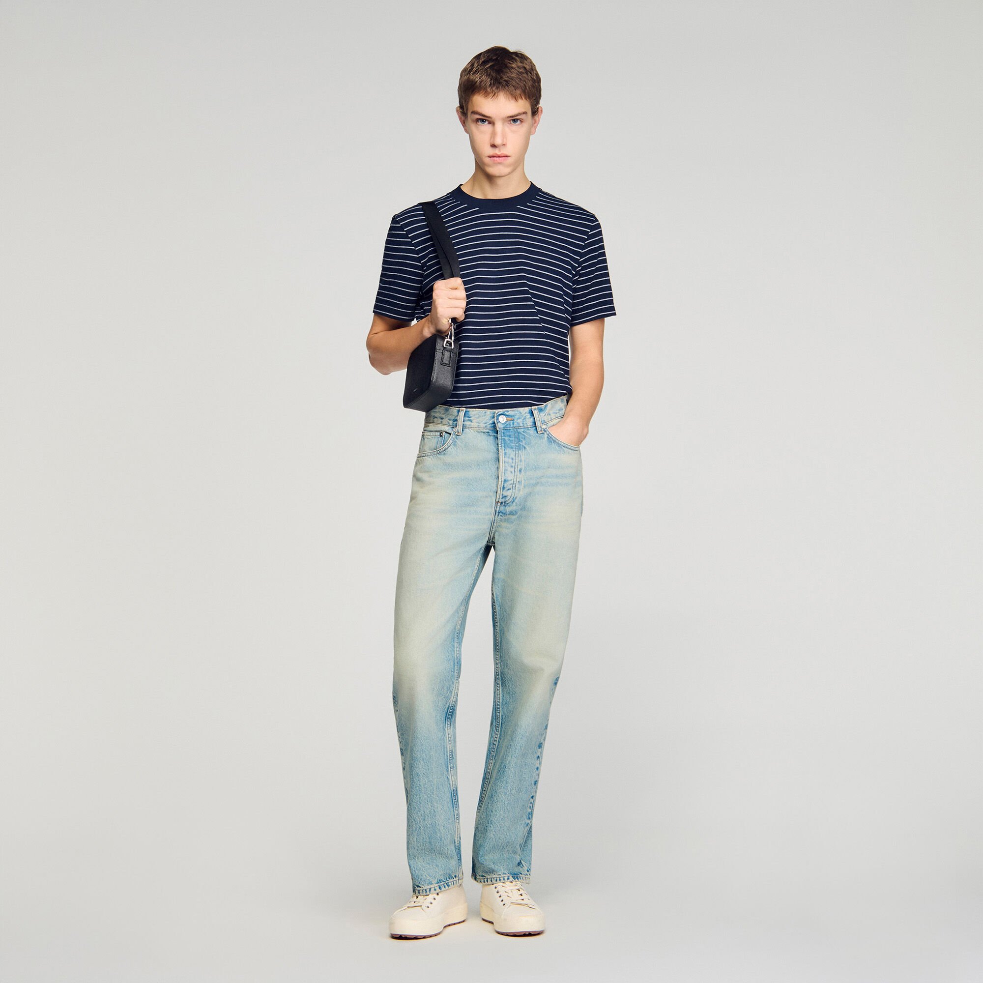 Jean large d&eacute;lav&eacute;