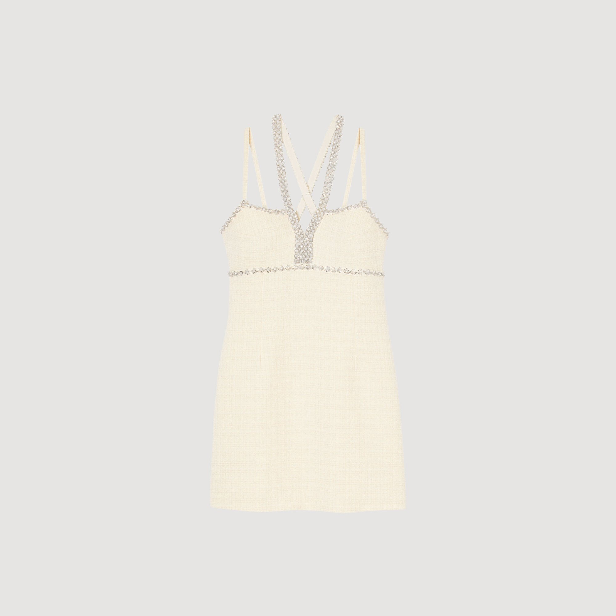 Robe courte ornée de perles