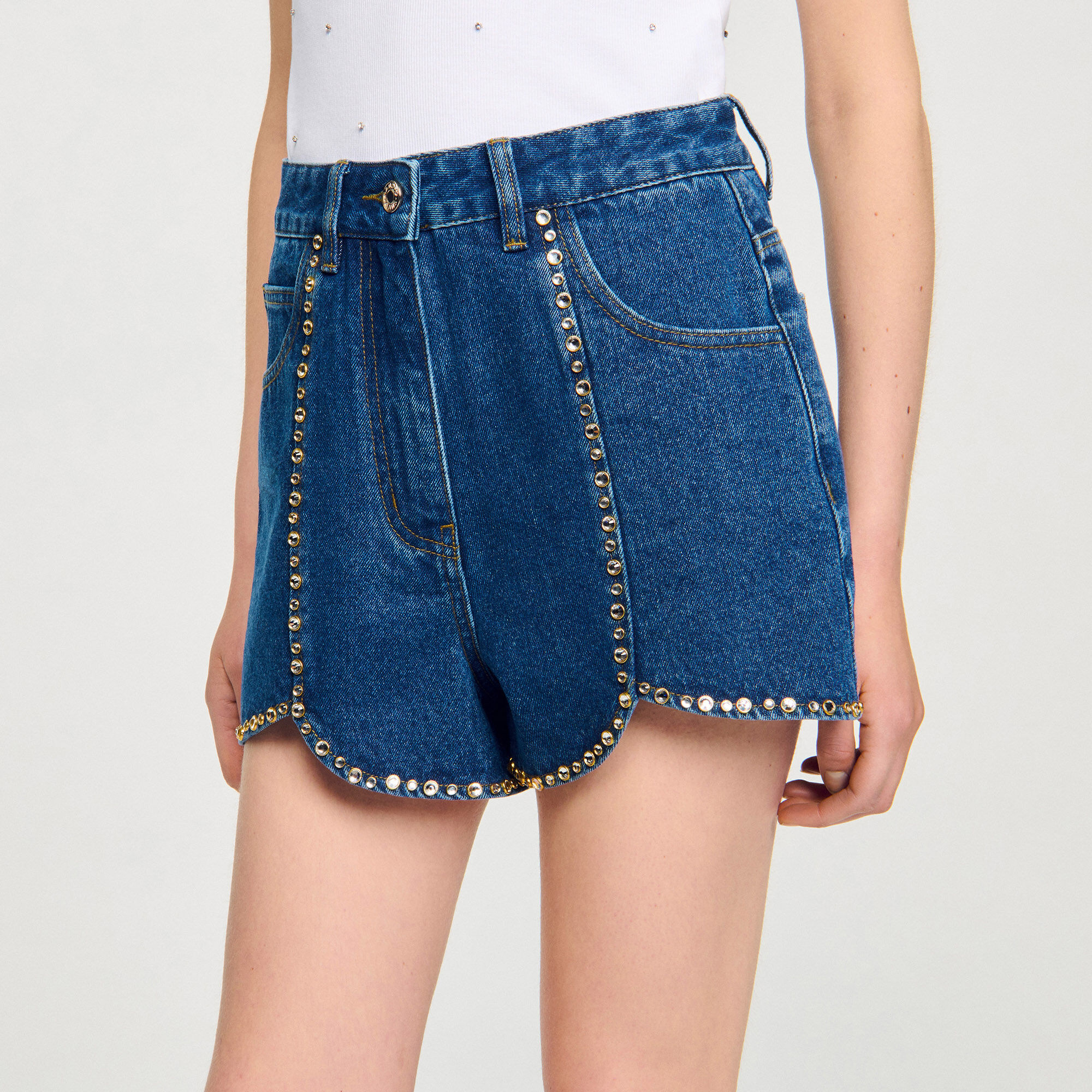 Short en denim strassé