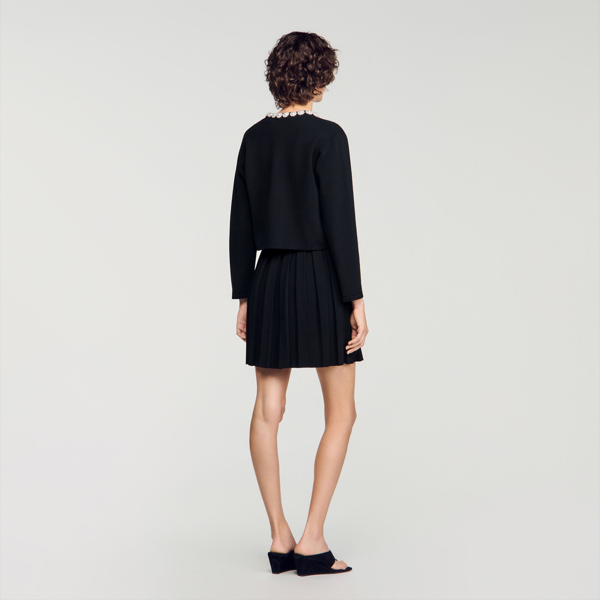 Cardigan avec col &agrave; fleurs perl&eacute;es - Femme | Sandro Paris