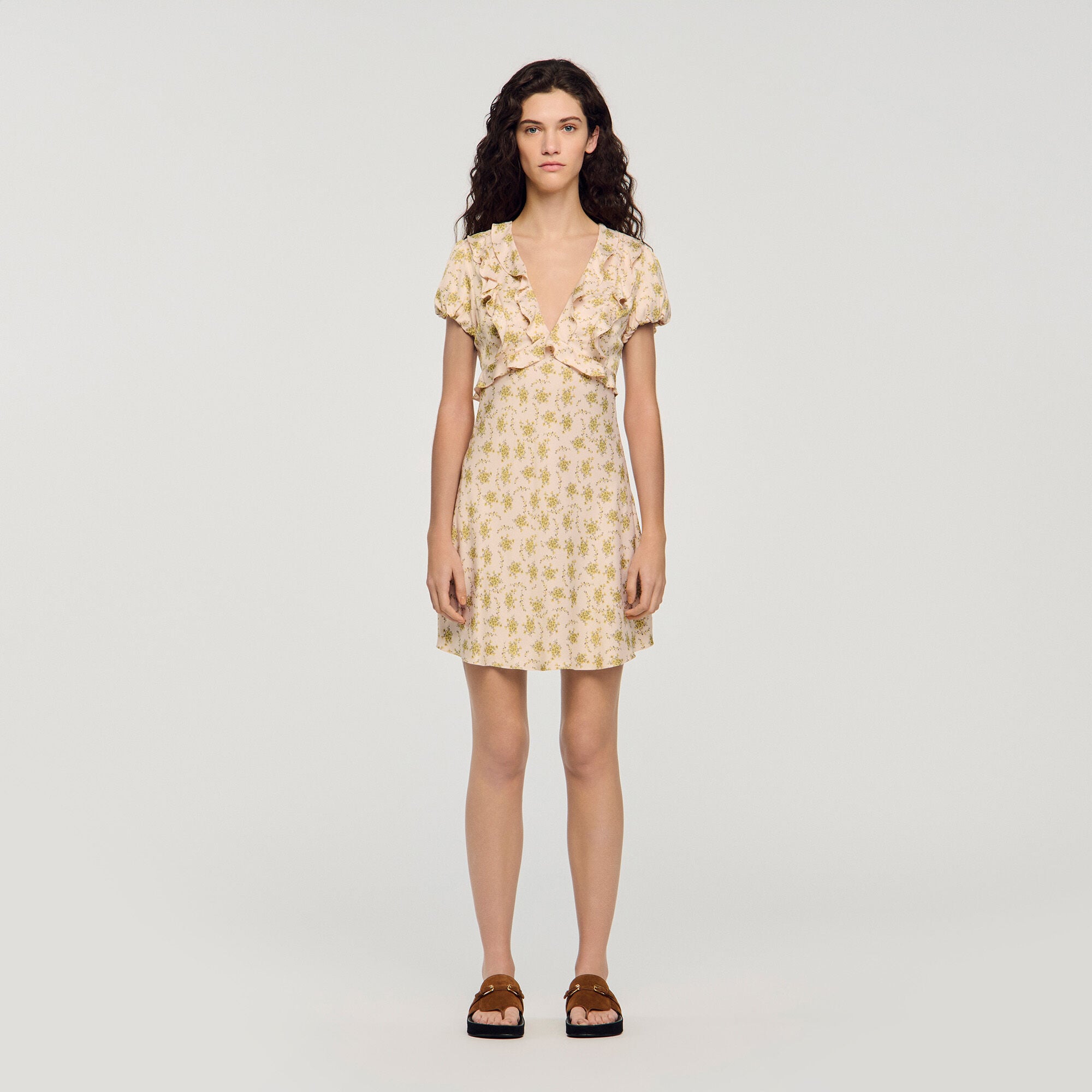 Robe courte &agrave; imprim&eacute; fleurs