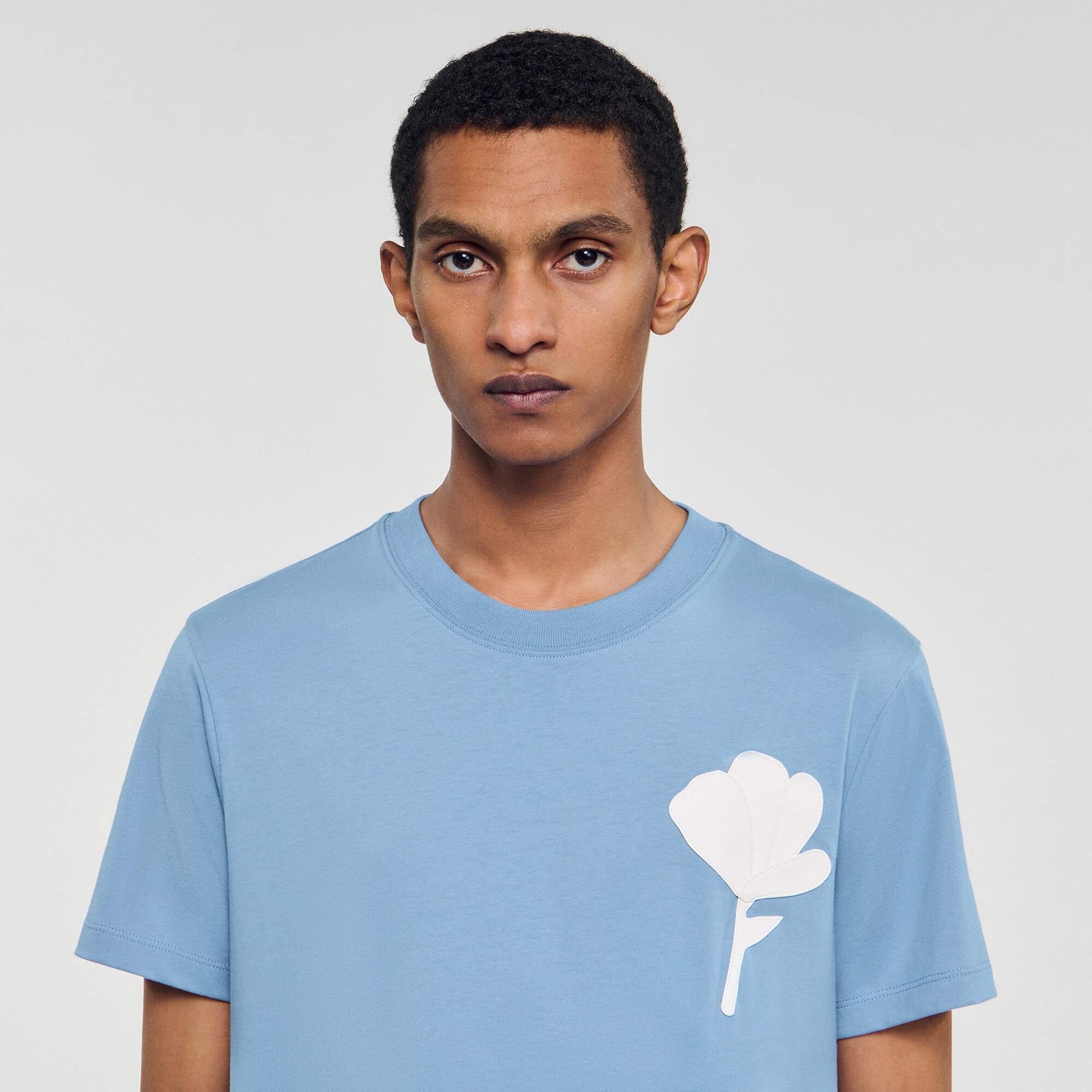 T-shirt à patch fleur