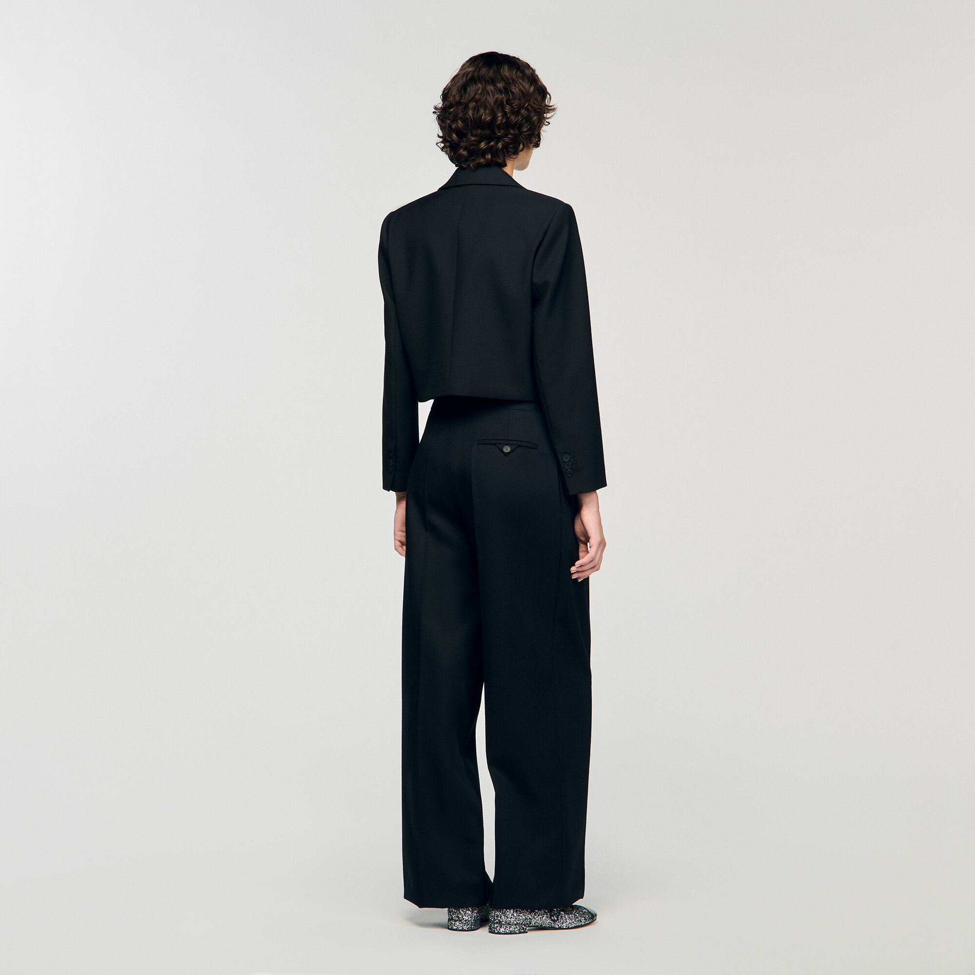 Veste courte à nœud satiné