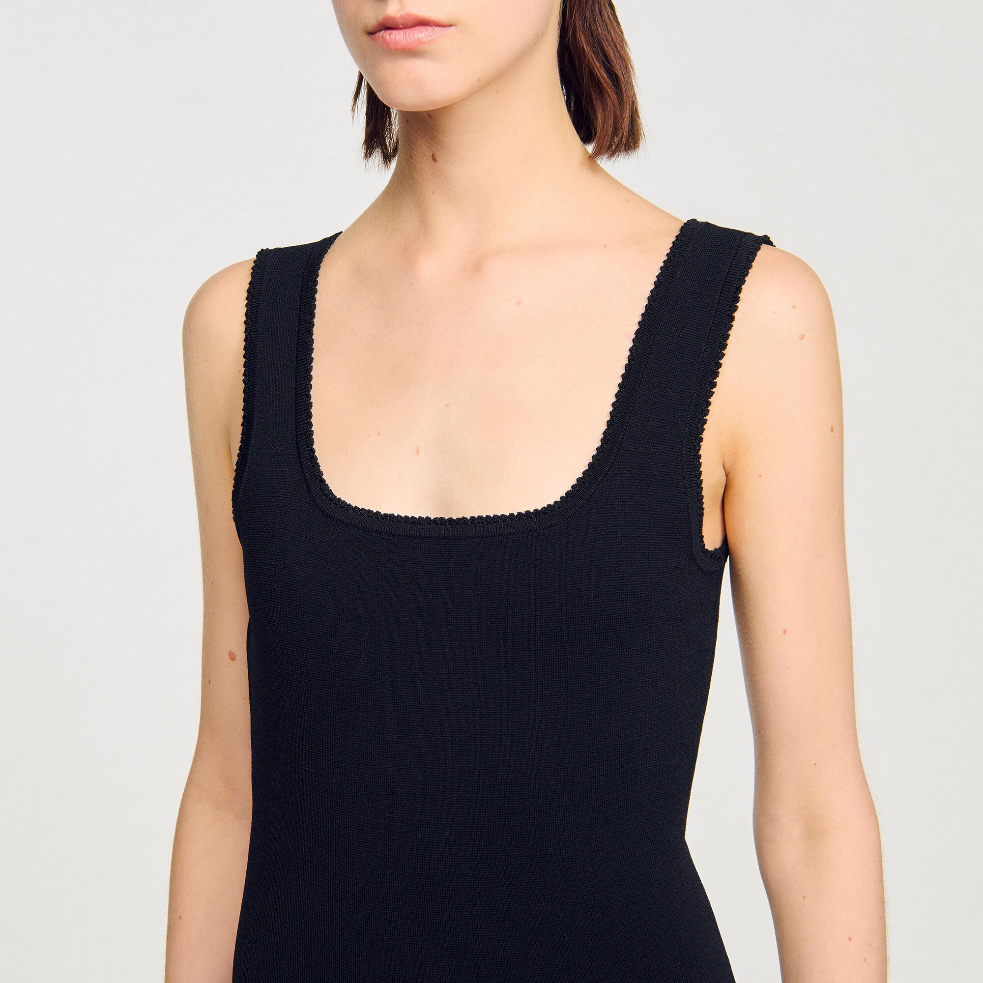 Robe courte col carré