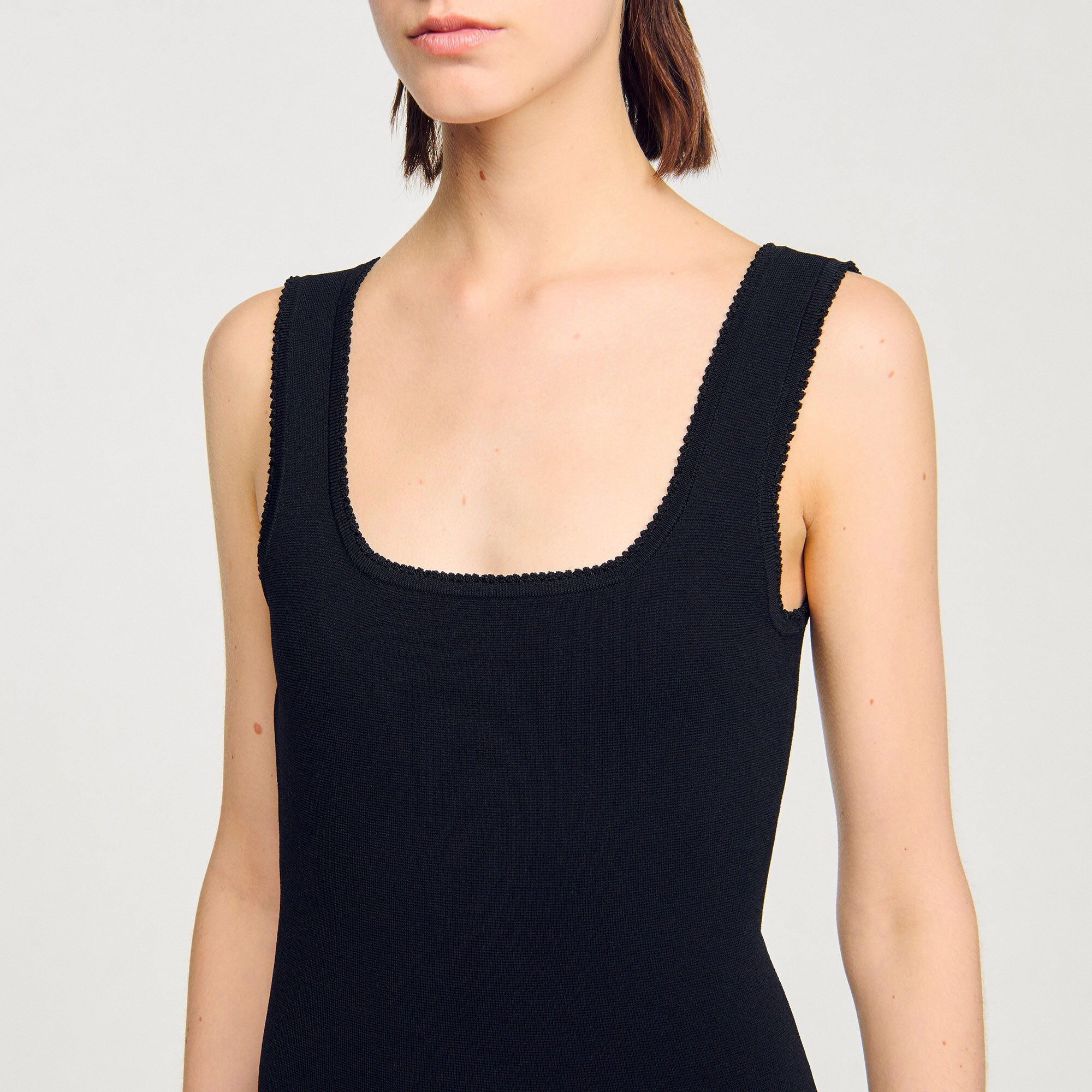 Robe courte col carr&eacute; - Femme | Sandro Paris