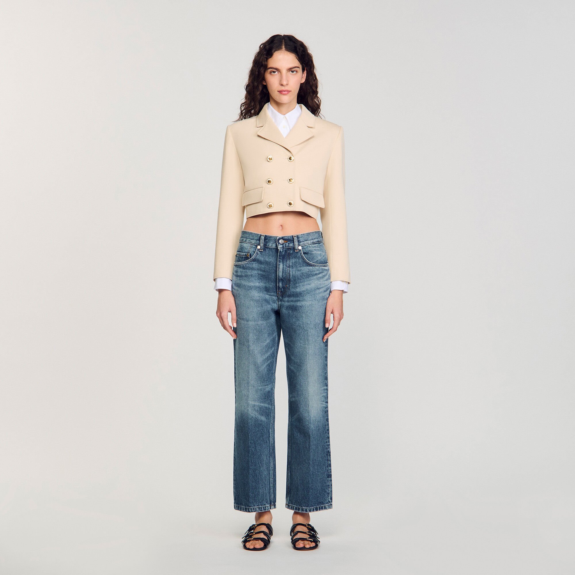 Veste courte à boutons 