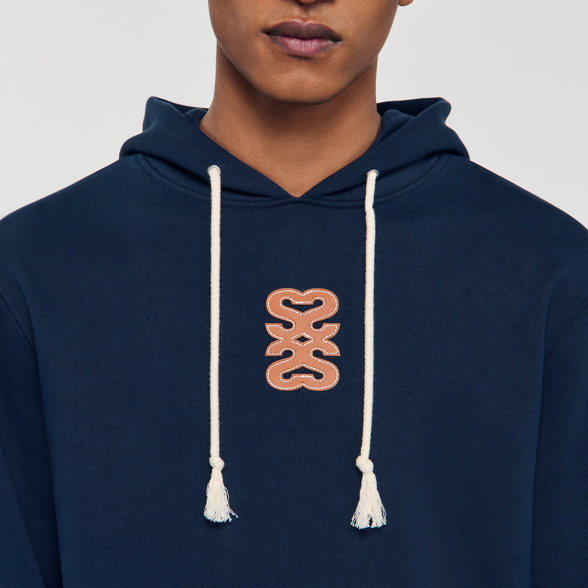 Sweatshirt à patch en cuir