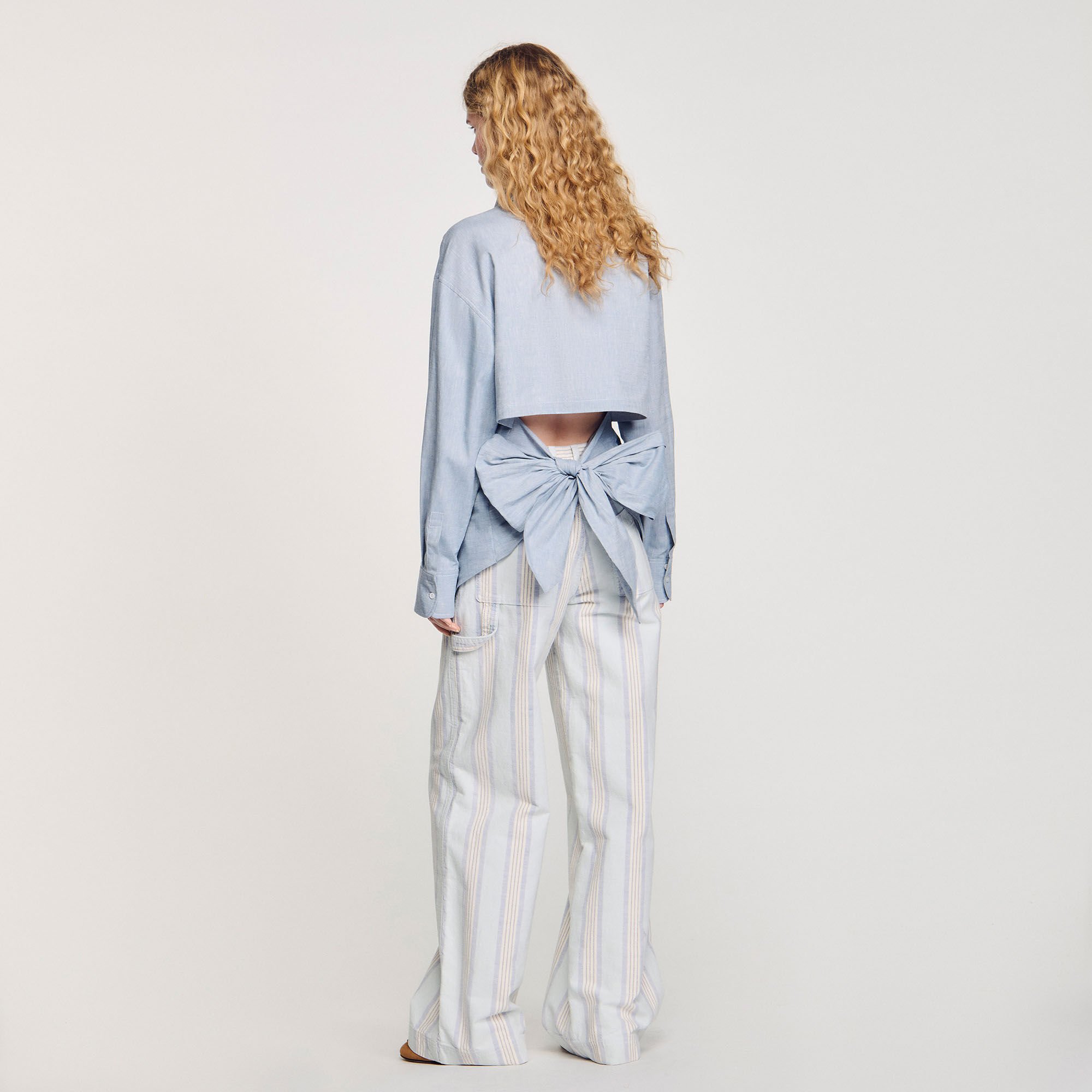 Chemise longue à dos noué