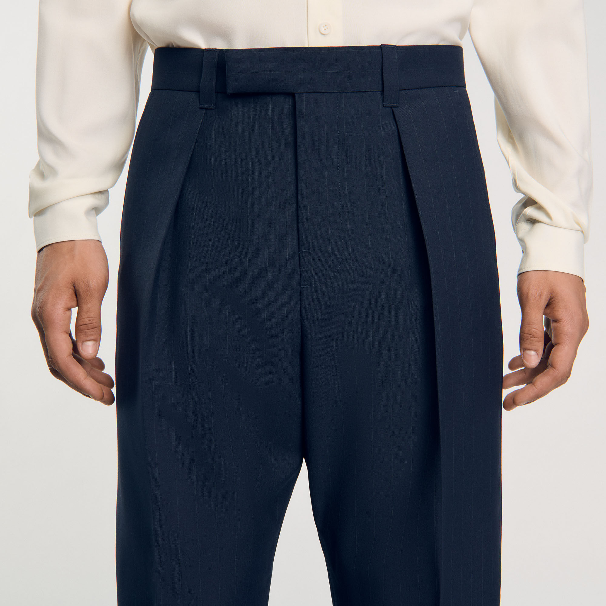 Pantalon à plis creux