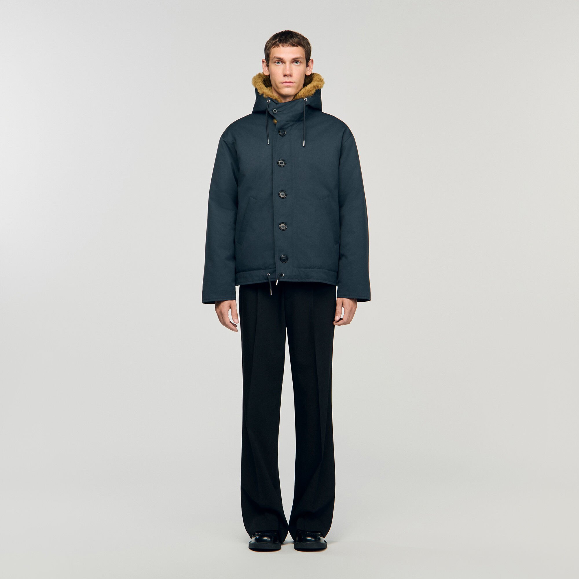 Parka en coton avec une capuche
