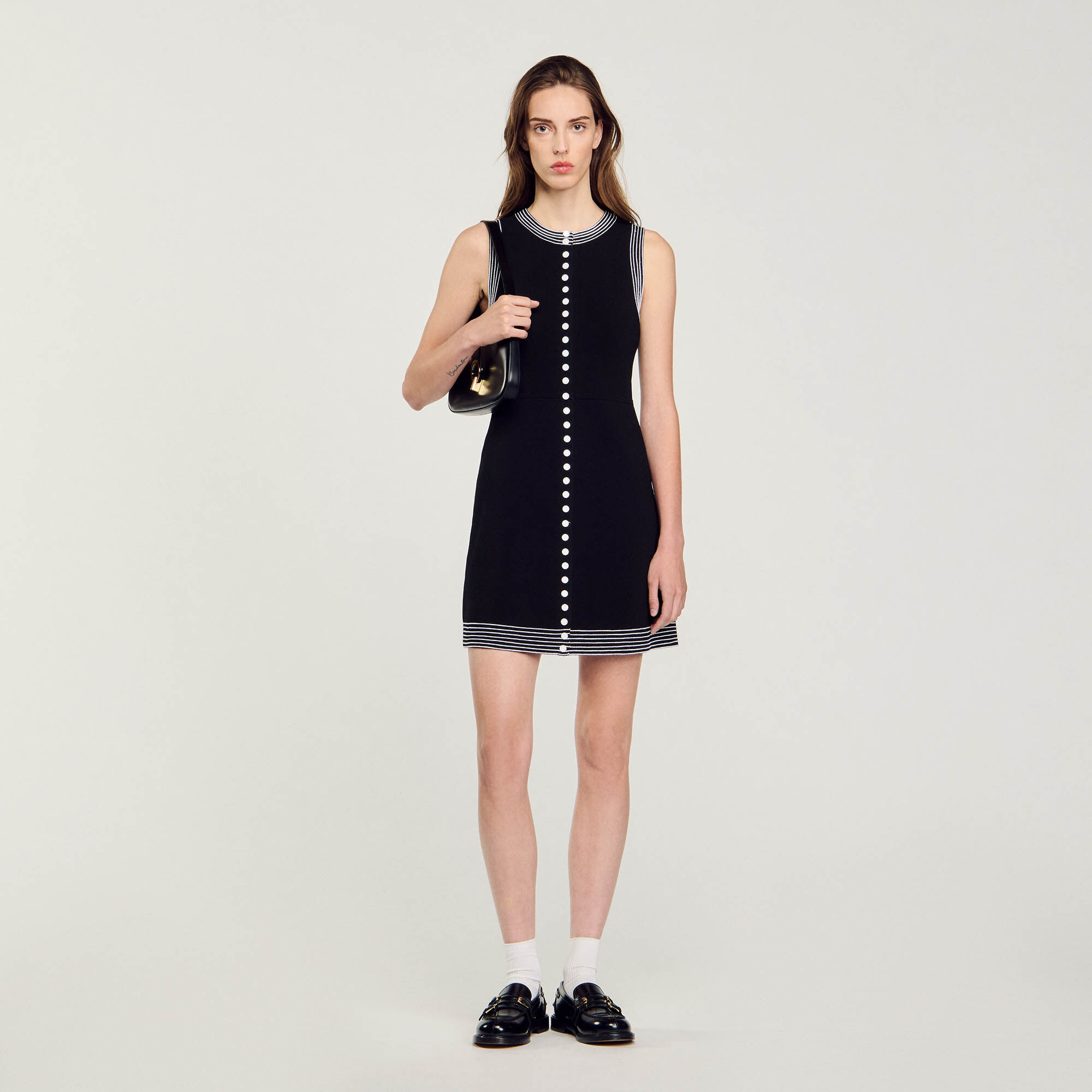 Robe courte boutonnee gris noir pour femme Sandro Paris