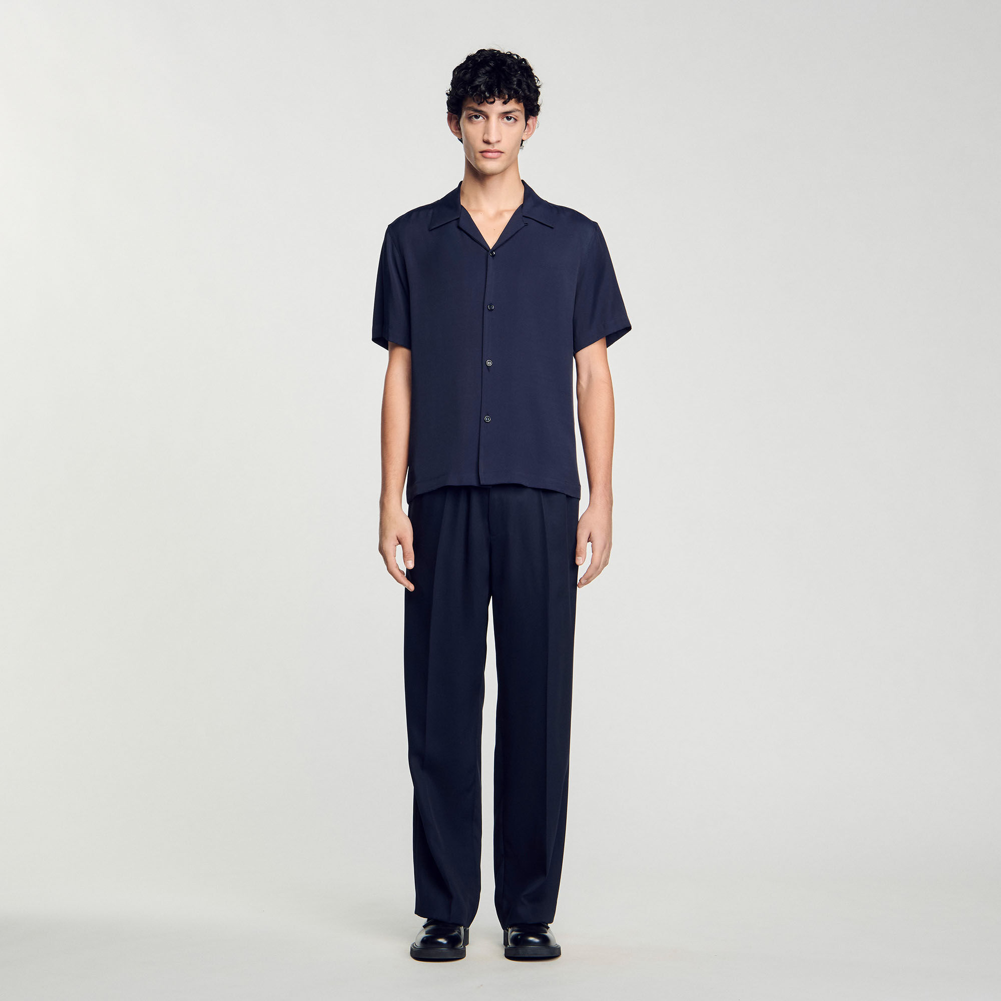 Chemise à col requin