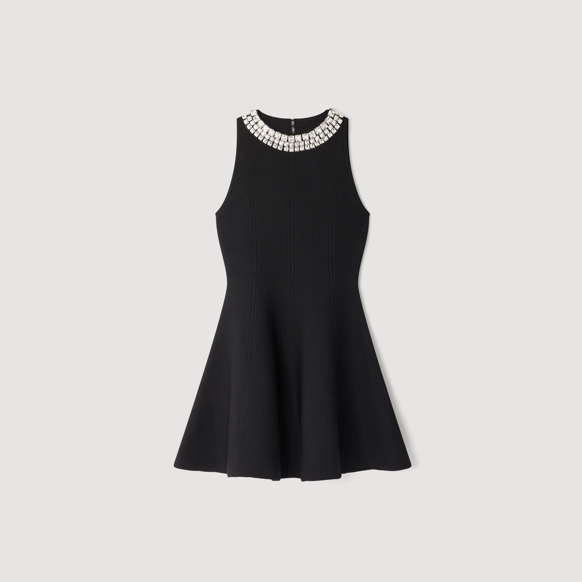 Robe courte à col perlé