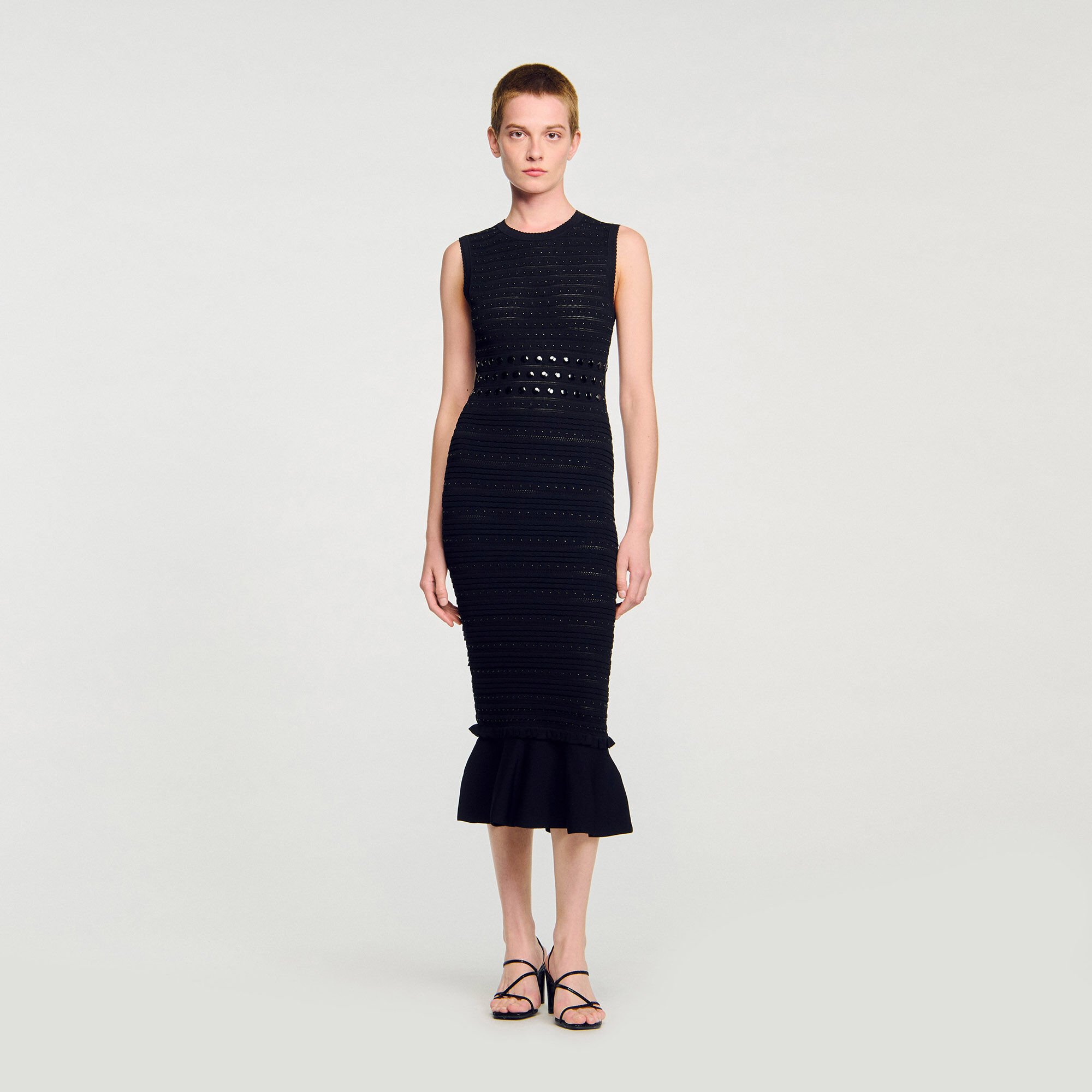 Robe longue en maille à studs