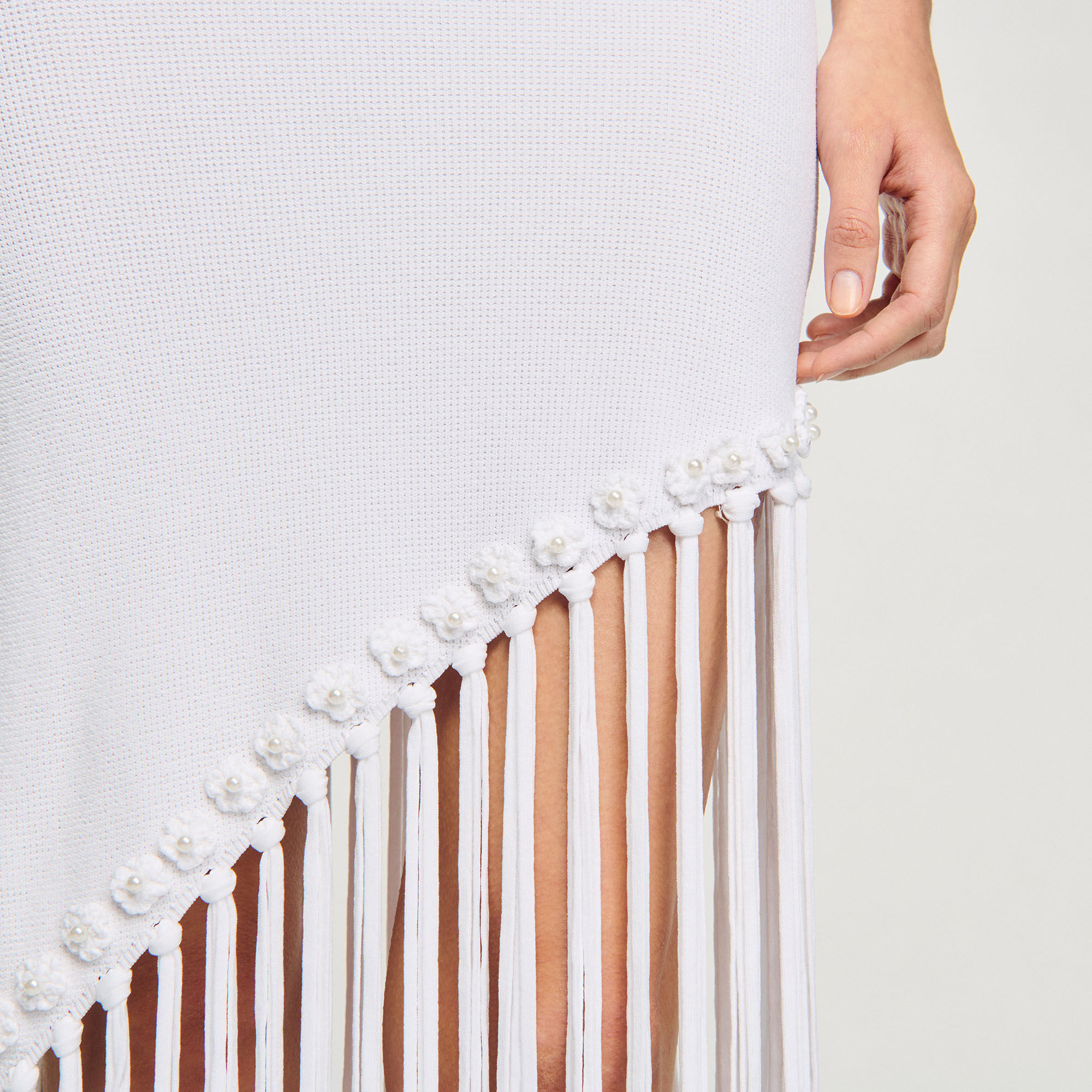 Robe longue frangée à détails crochetés beige pour femme