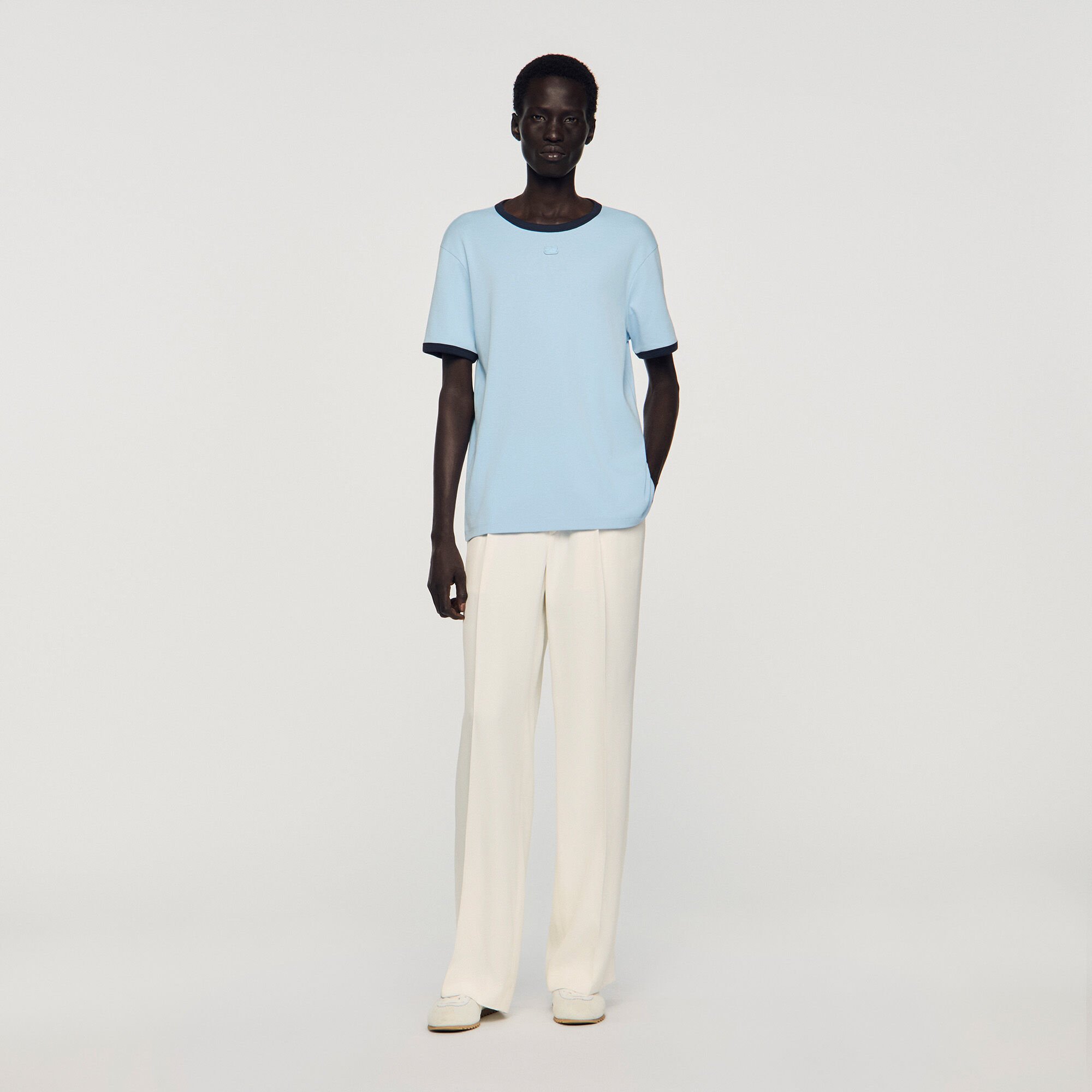 T-shirt bicolore &agrave; patch