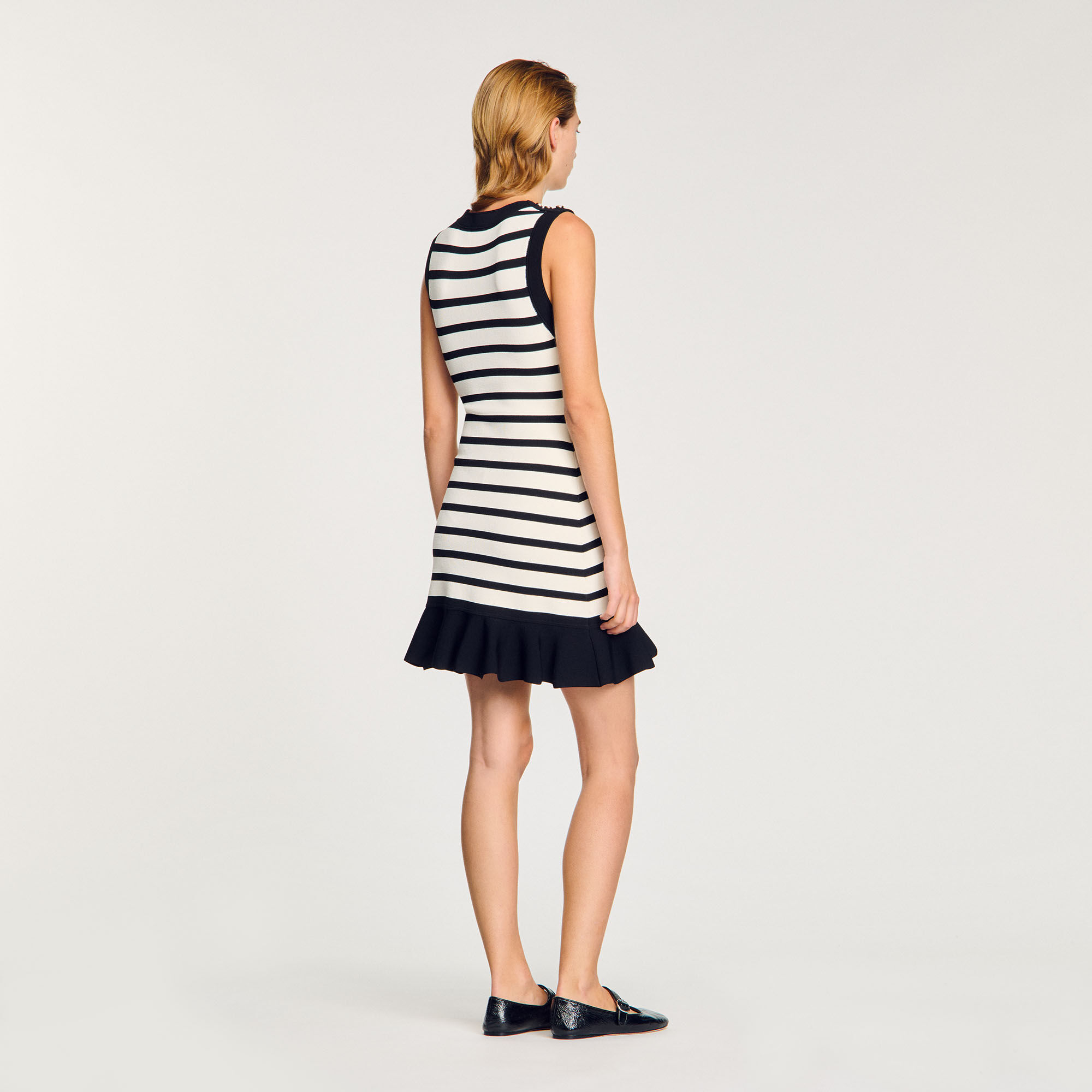 Robe courte en maille à rayures