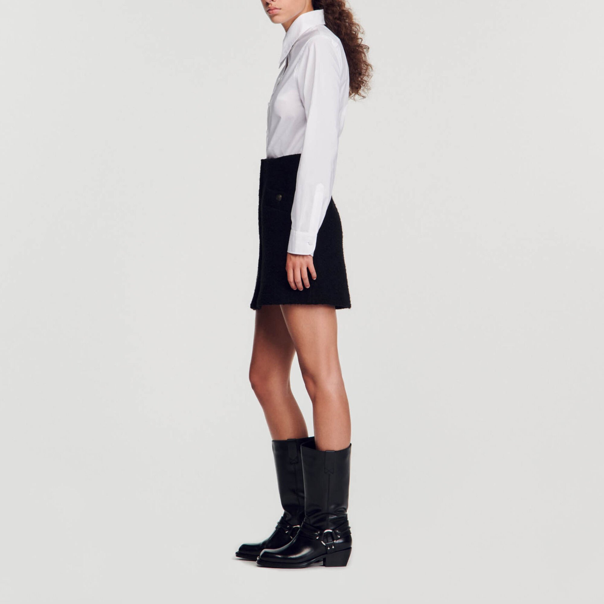 Jupe courte à boutons