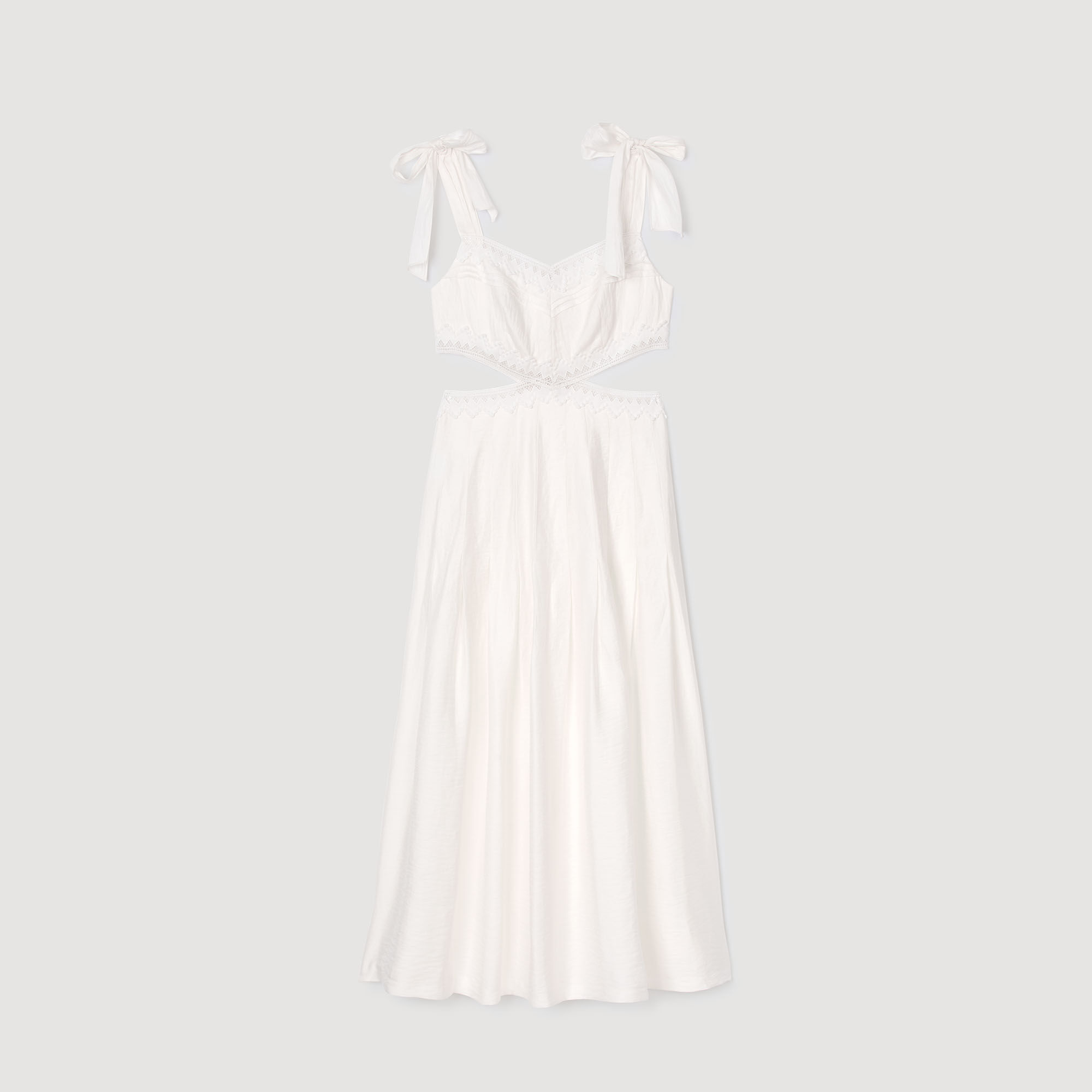 Robe longue à galons de dentelle