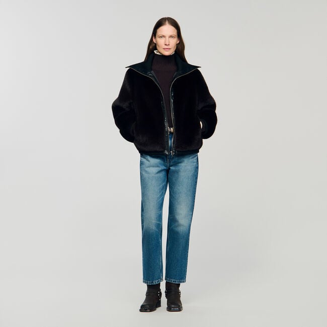 Manteau court en fausse fourrure 