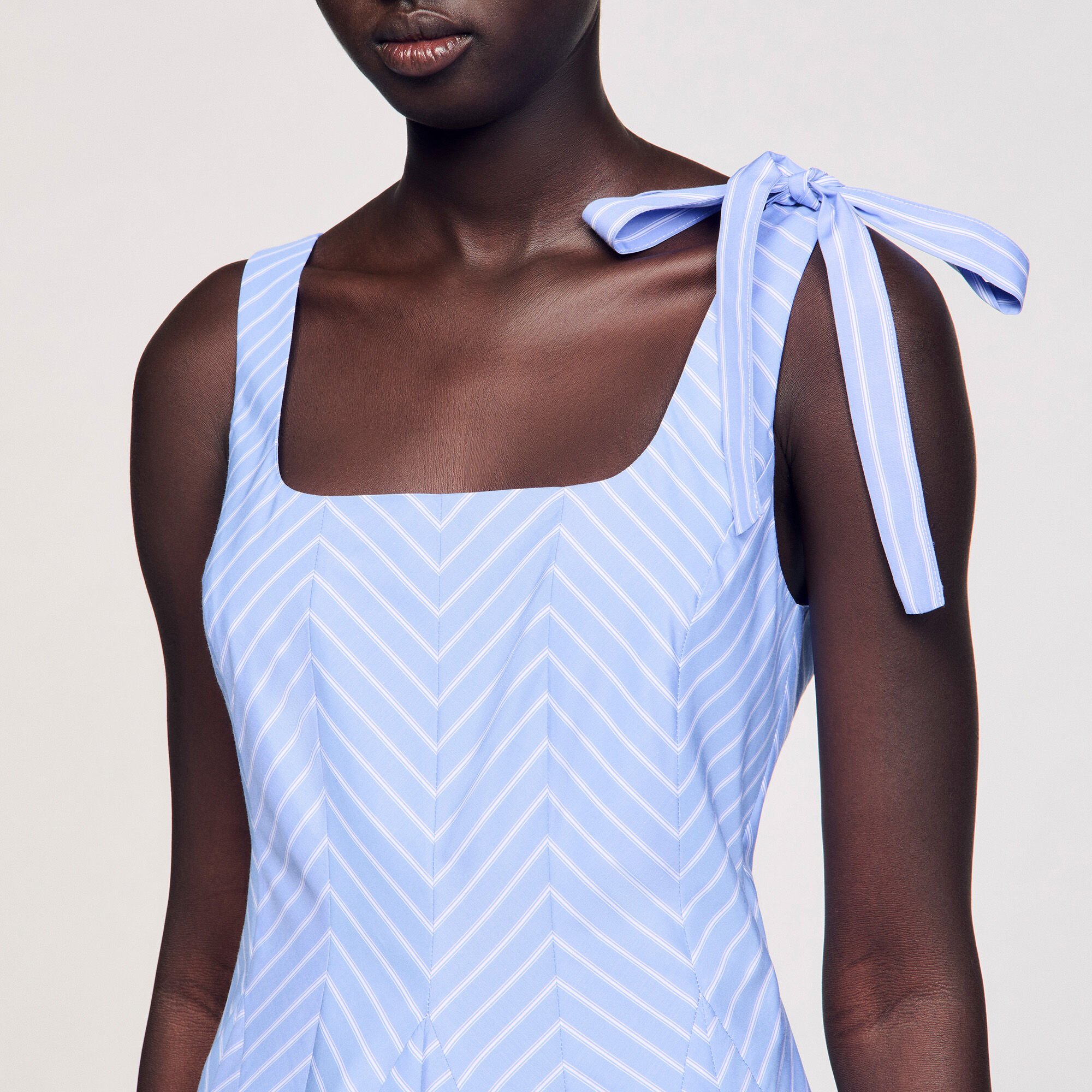 Robe courte à rayures