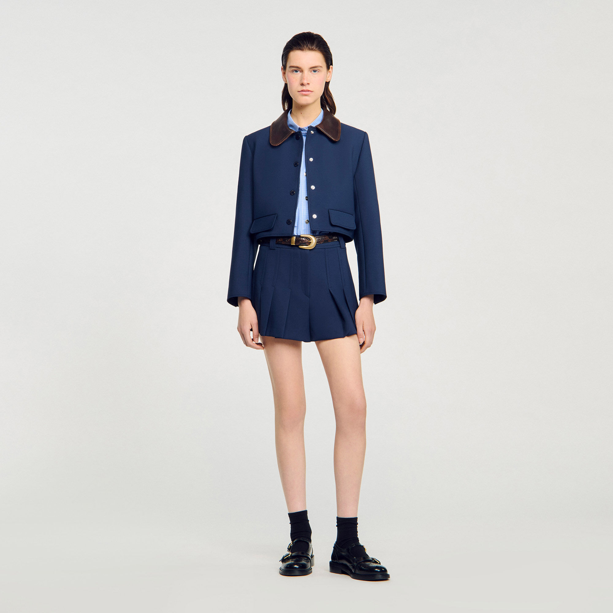 Veste courte à col en cuir 