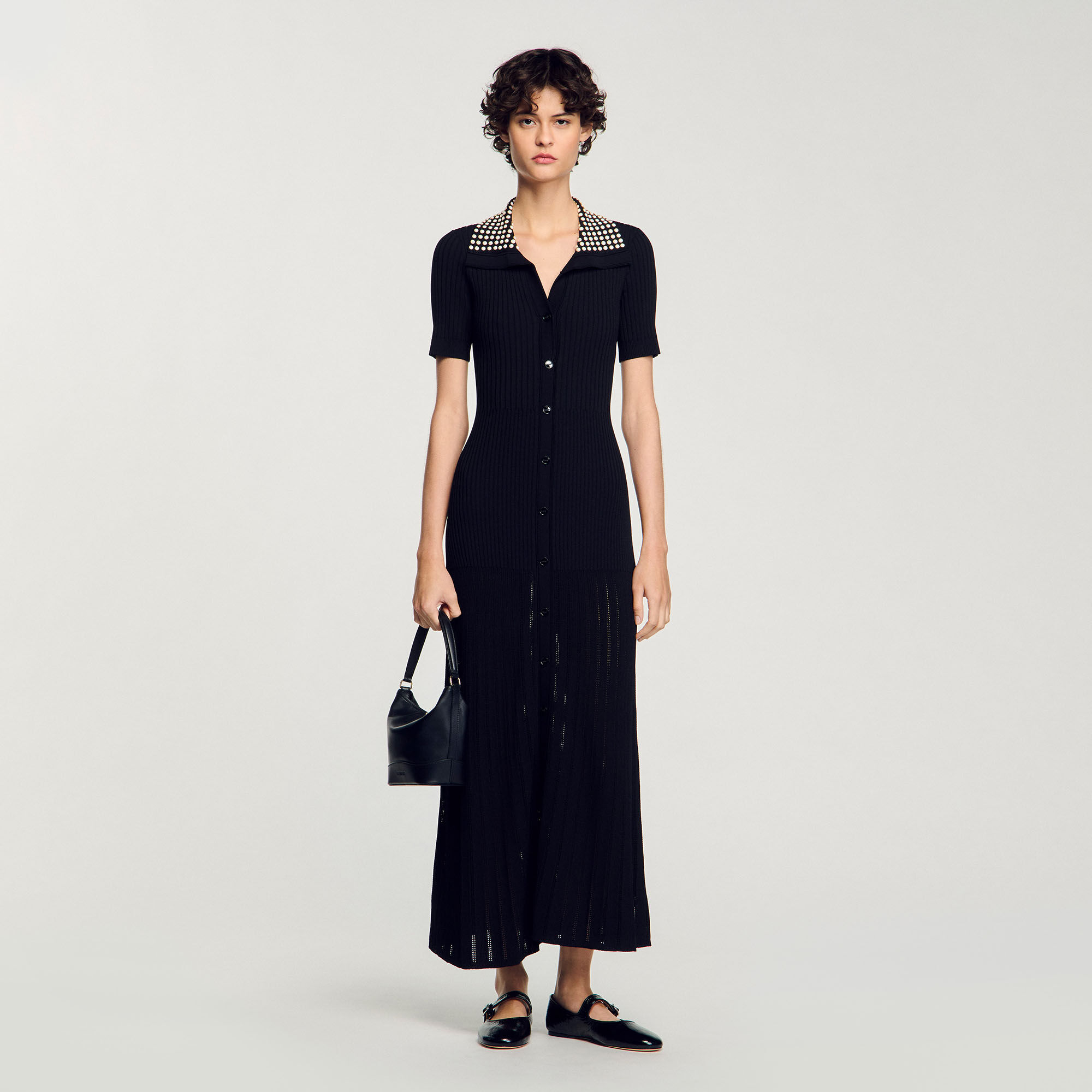 Robe longue en maille à studs gris / noir pour femme