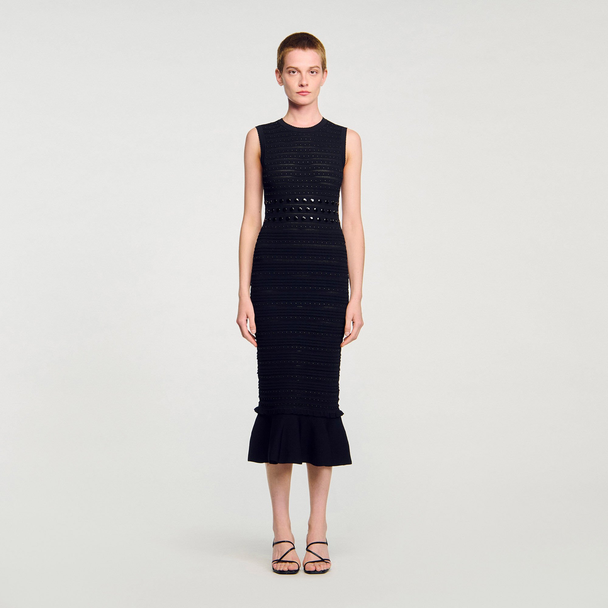 Robe longue en maille à studs