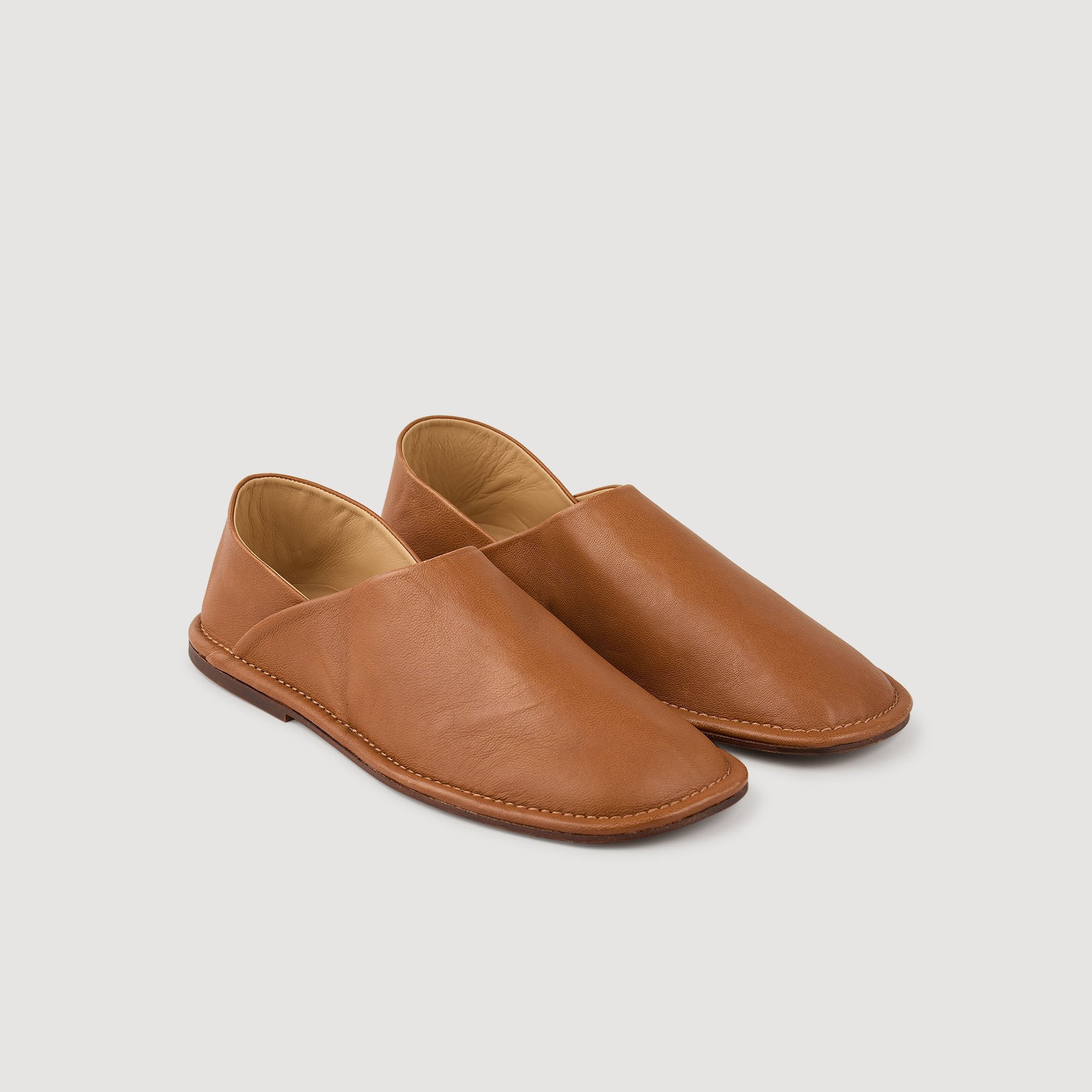 Slippers en cuir grainé