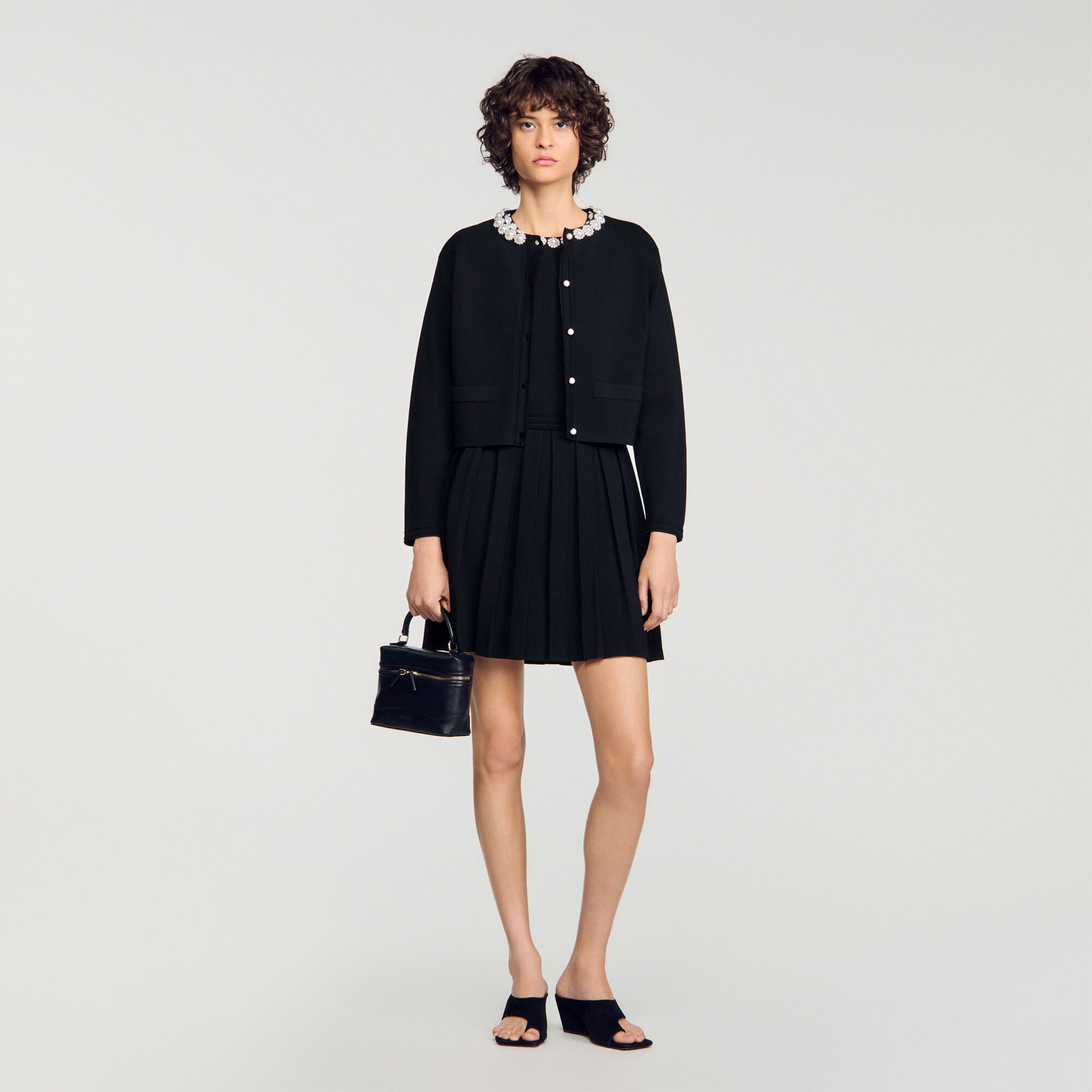 Cardigan avec col &agrave; fleurs perl&eacute;es - Femme | Sandro Paris